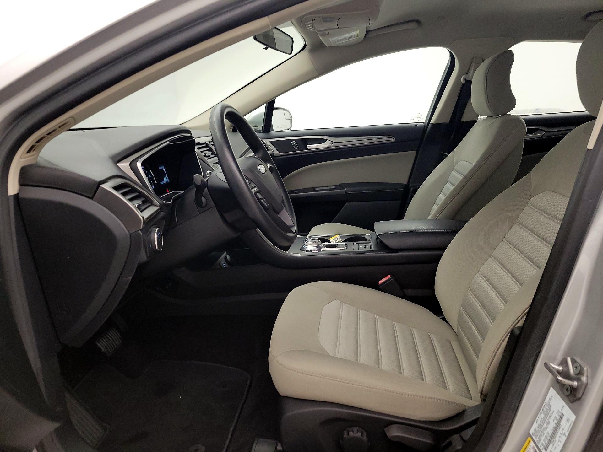 Thumbnail: 2017 Ford Fusion - 11