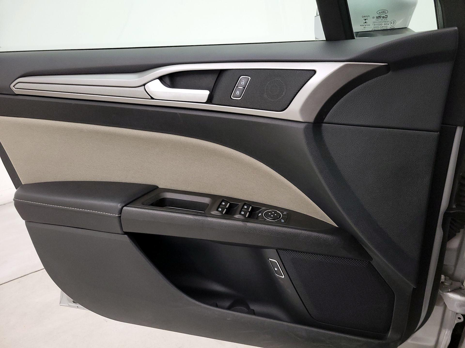 Thumbnail: 2017 Ford Fusion - 12