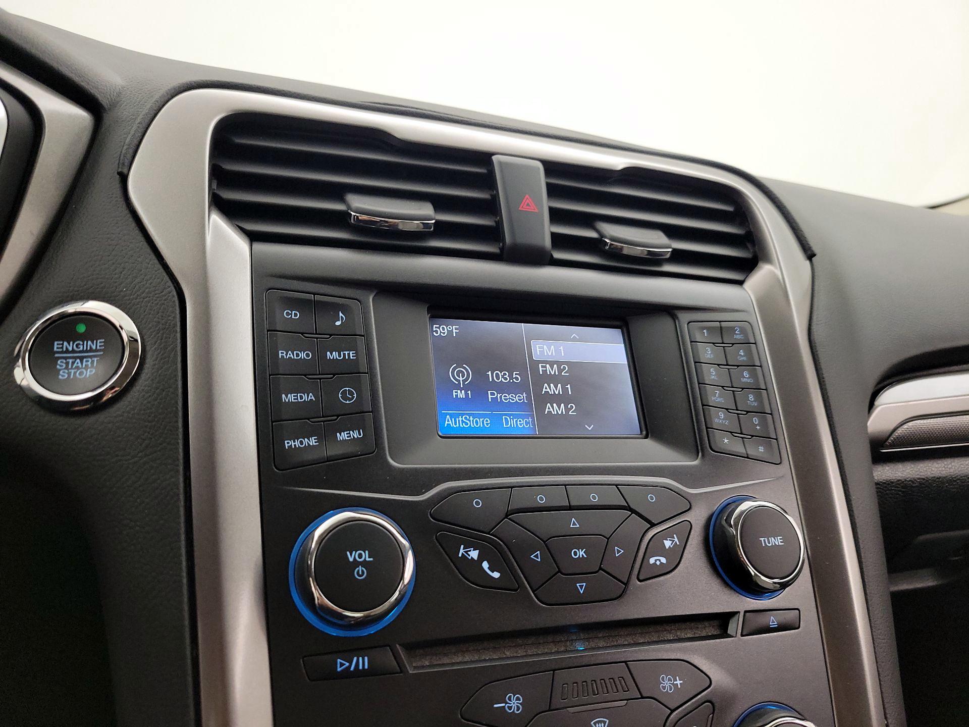 Thumbnail: 2017 Ford Fusion - 15