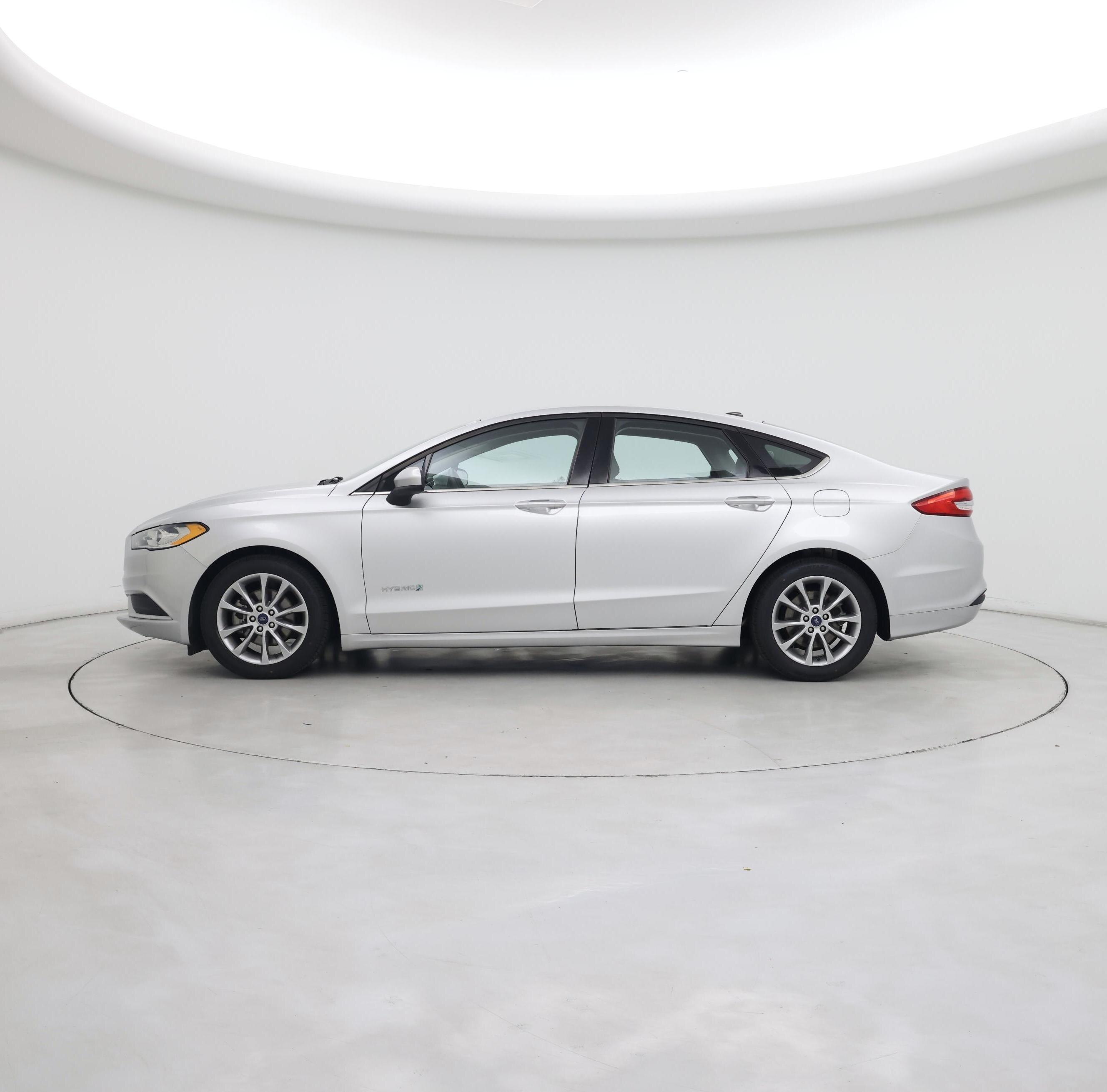 Thumbnail: 2017 Ford Fusion - 3