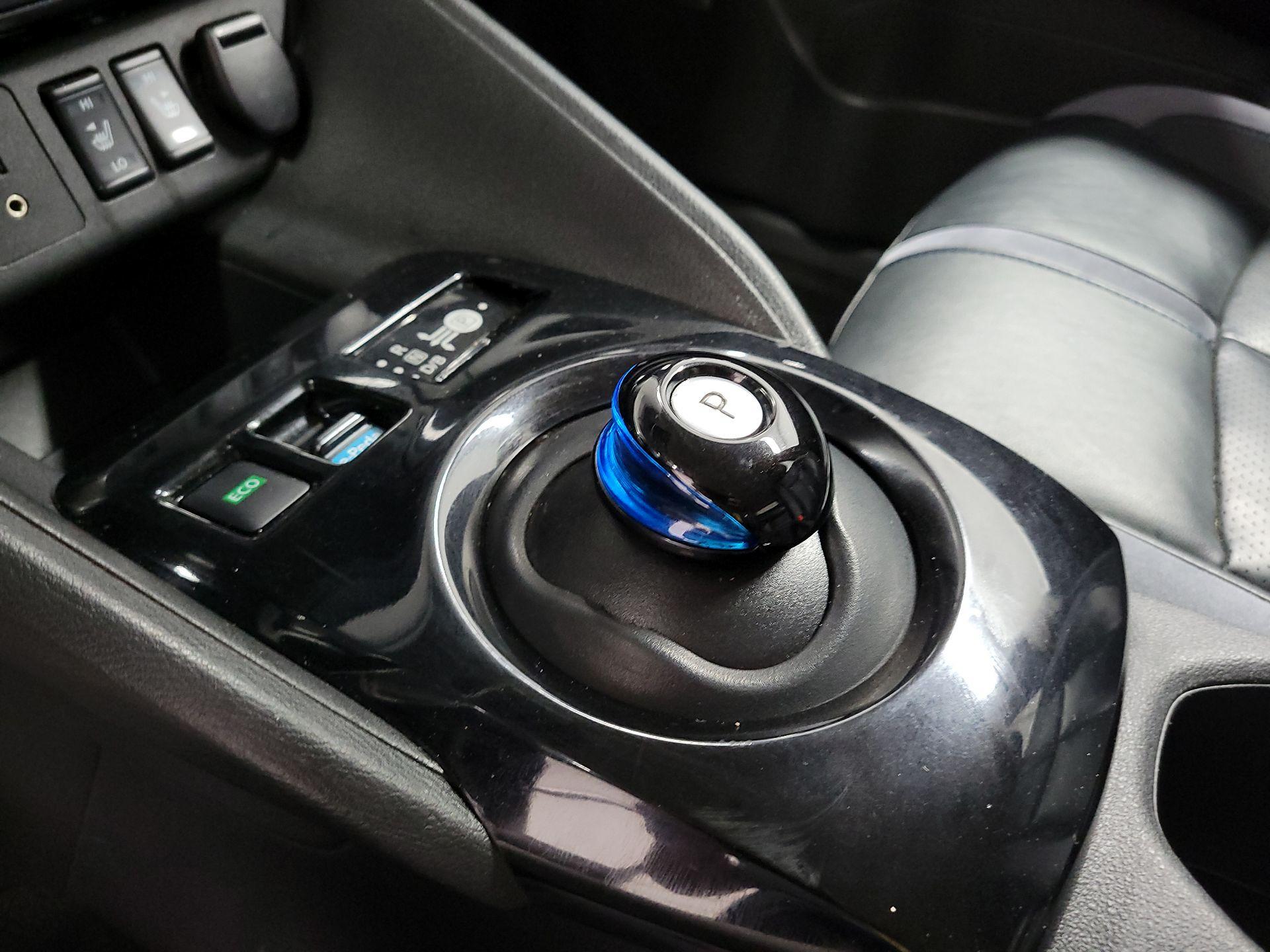 Thumbnail: 2019 Nissan Leaf - 17