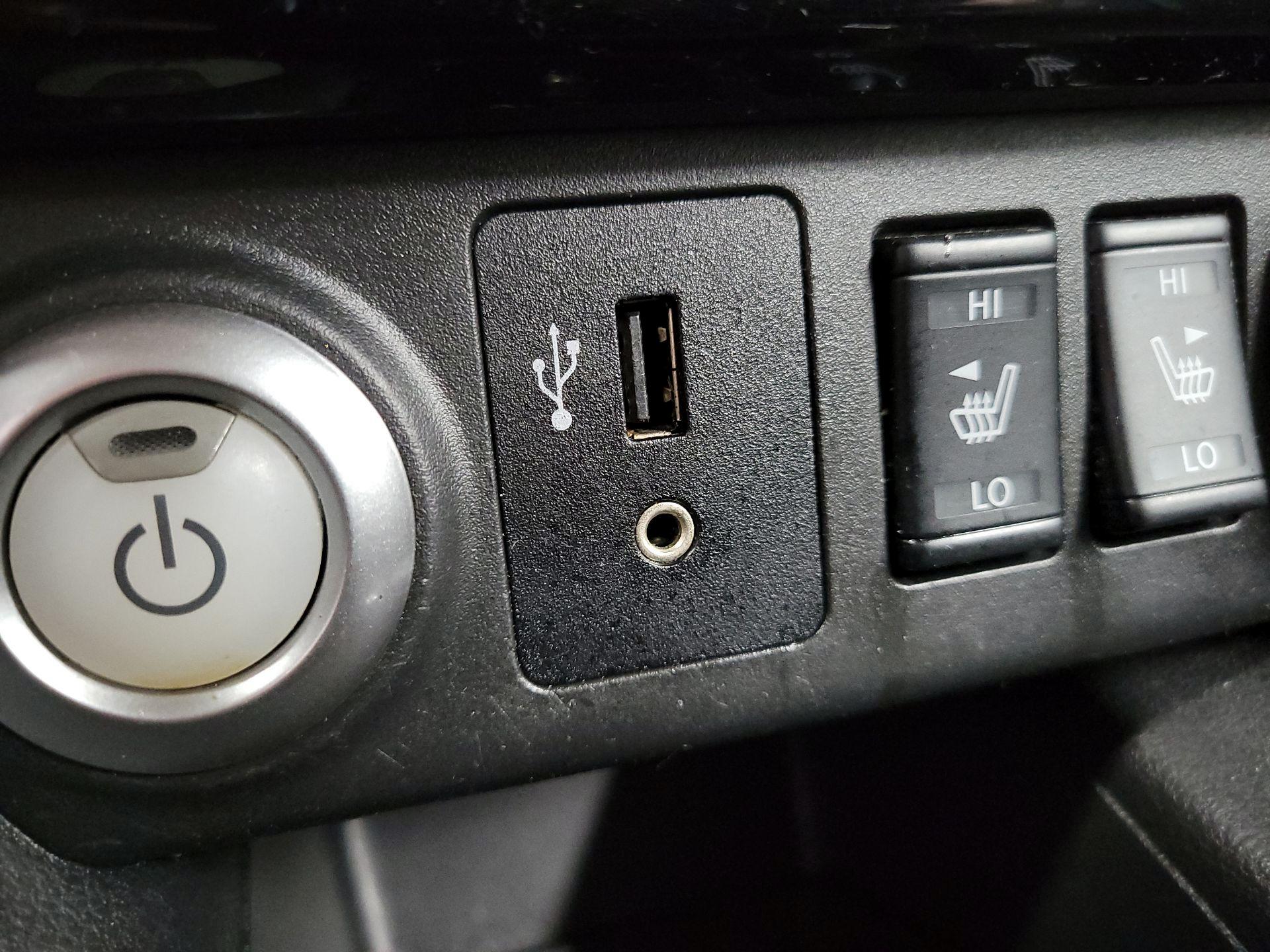 Thumbnail: 2019 Nissan Leaf - 18