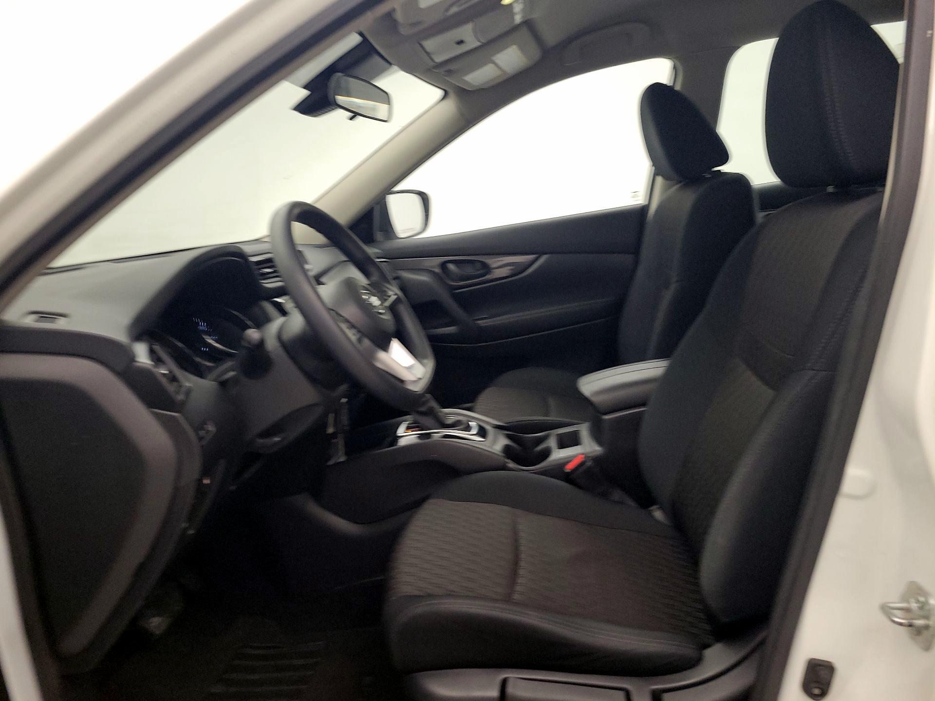 Thumbnail: 2019 Nissan Rogue - 11