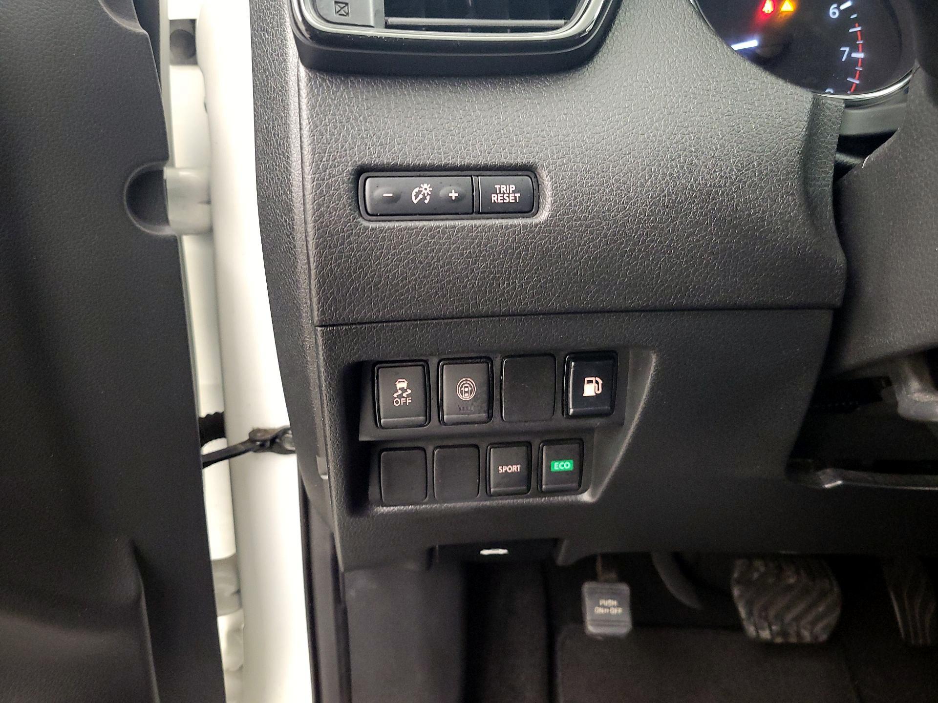 Thumbnail: 2019 Nissan Rogue - 13