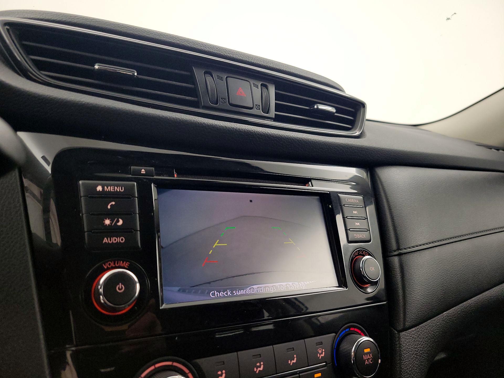 Thumbnail: 2019 Nissan Rogue - 14