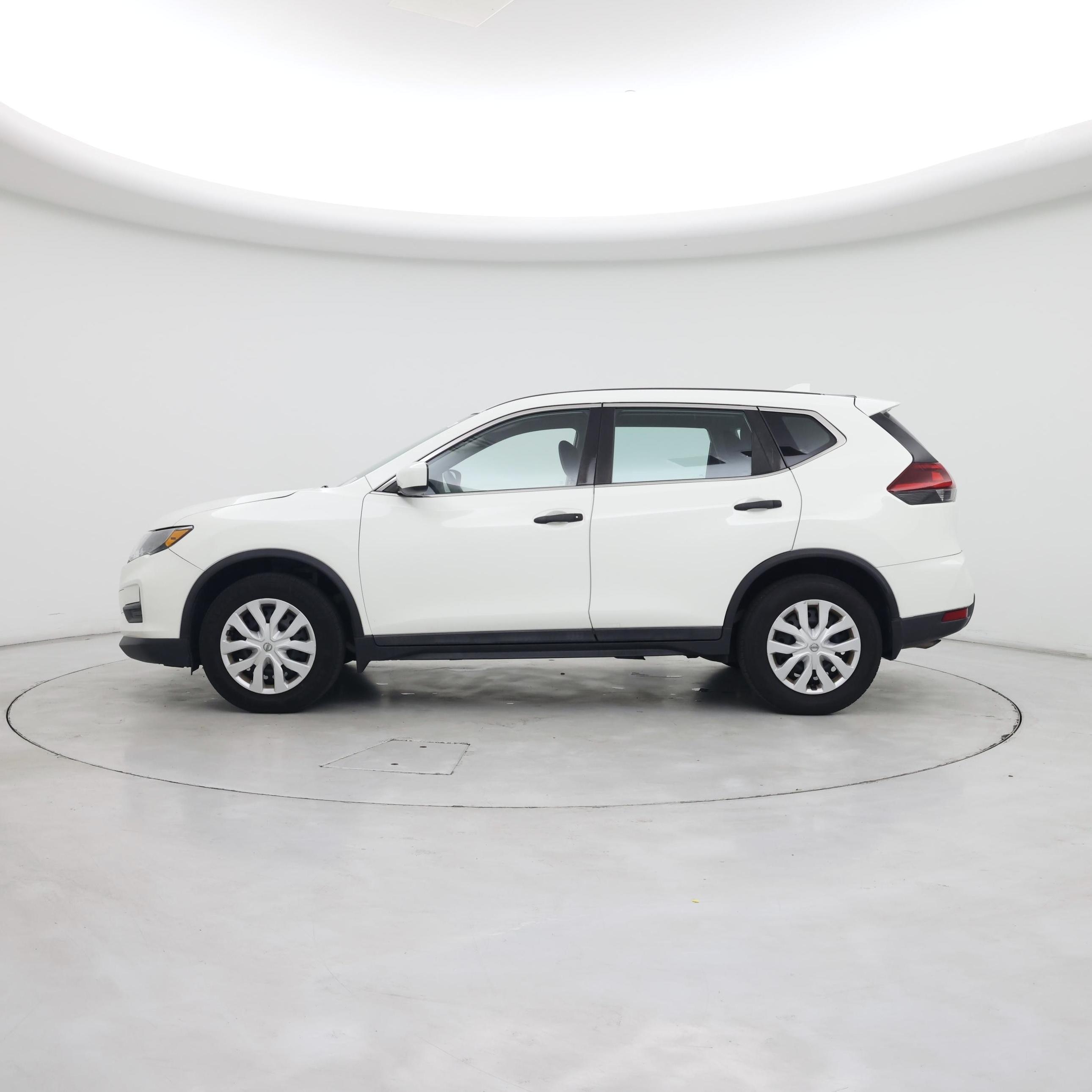 Thumbnail: 2019 Nissan Rogue - 3