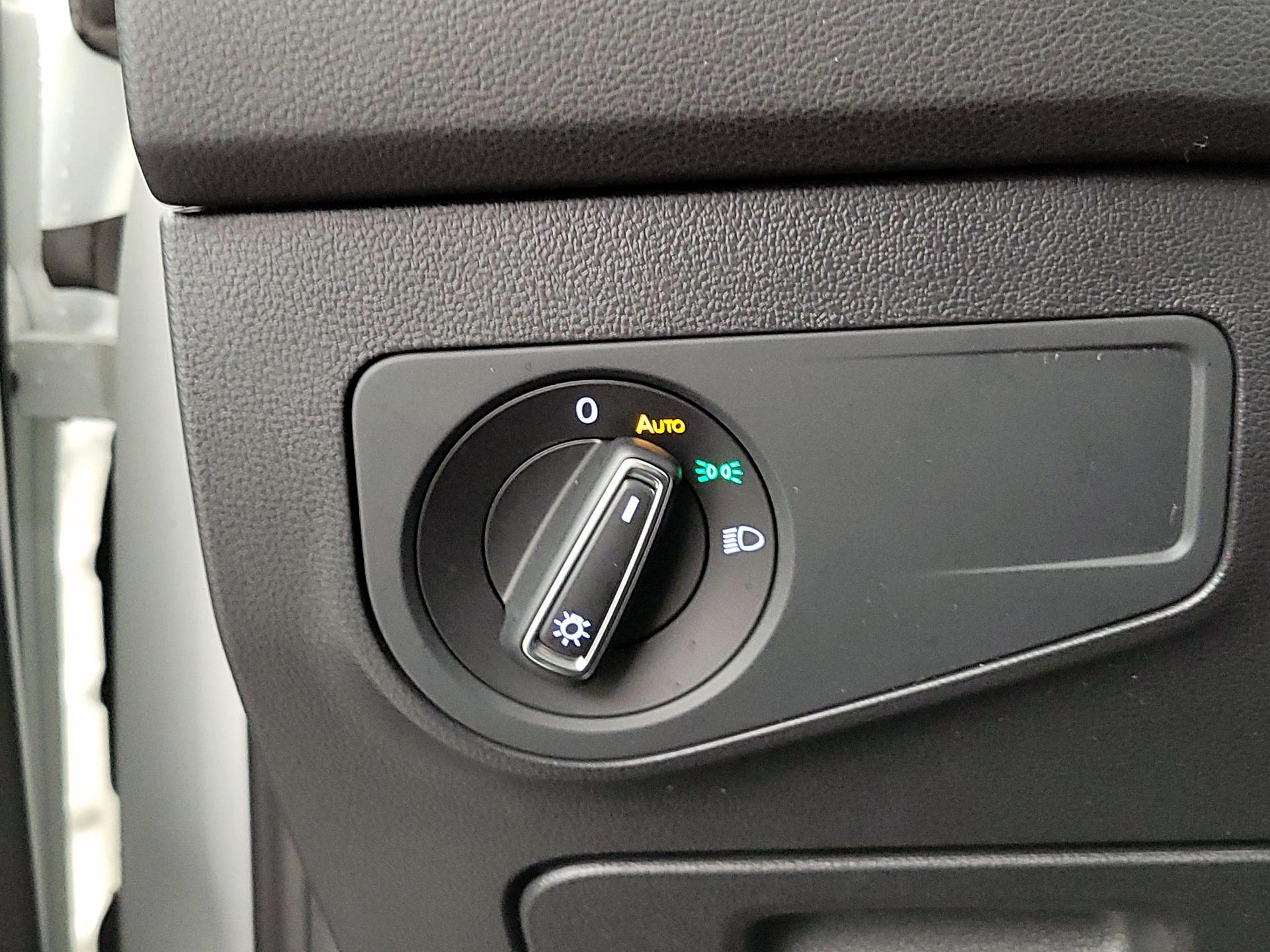 Thumbnail: 2023 Volkswagen Tiguan - 13