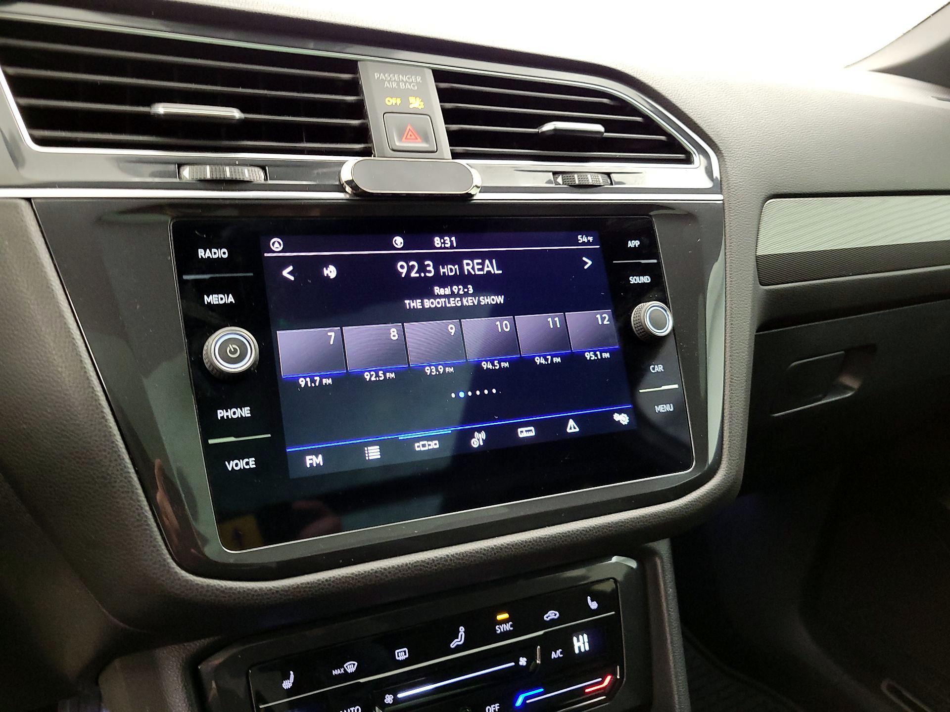 Thumbnail: 2023 Volkswagen Tiguan - 15