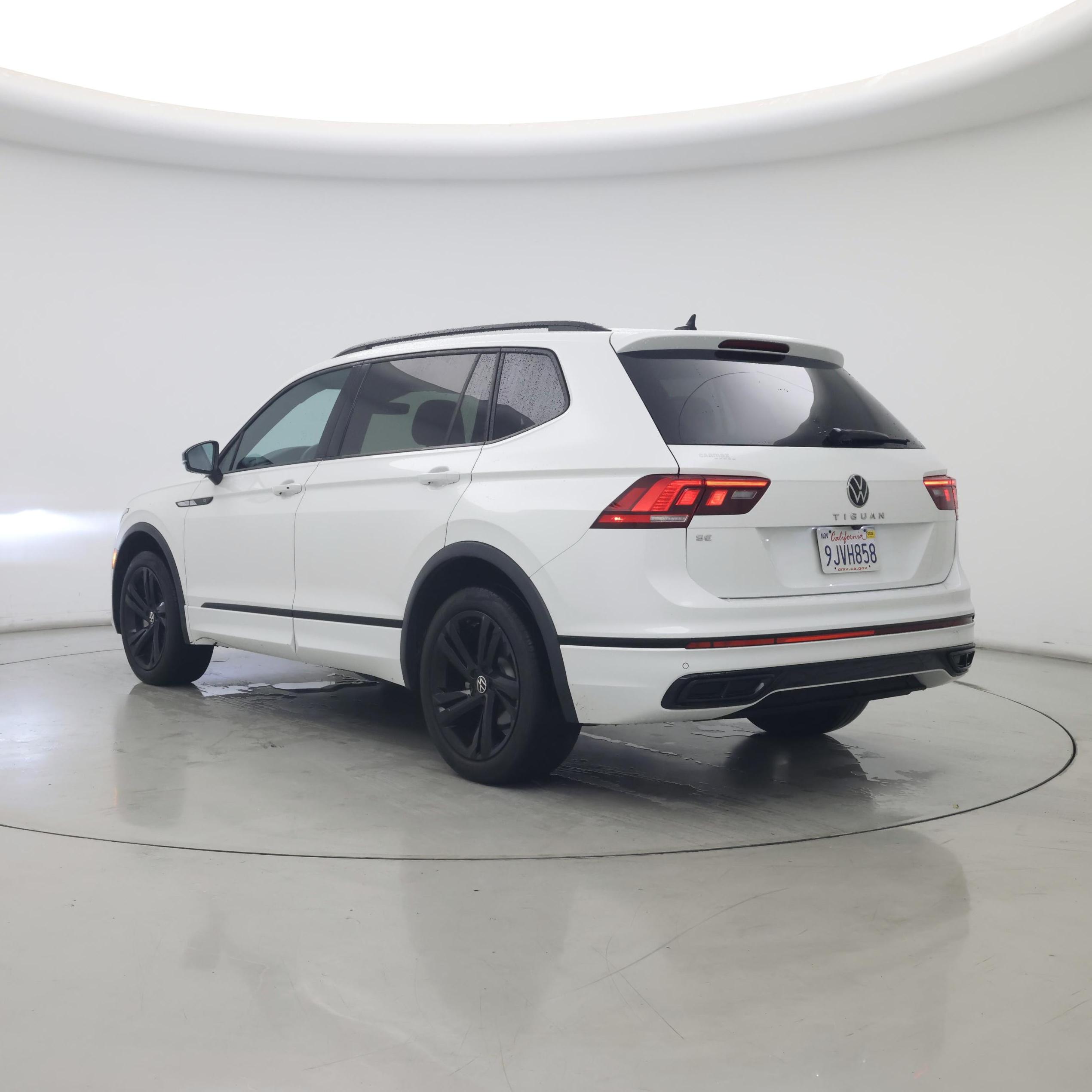 Thumbnail: 2023 Volkswagen Tiguan - 2