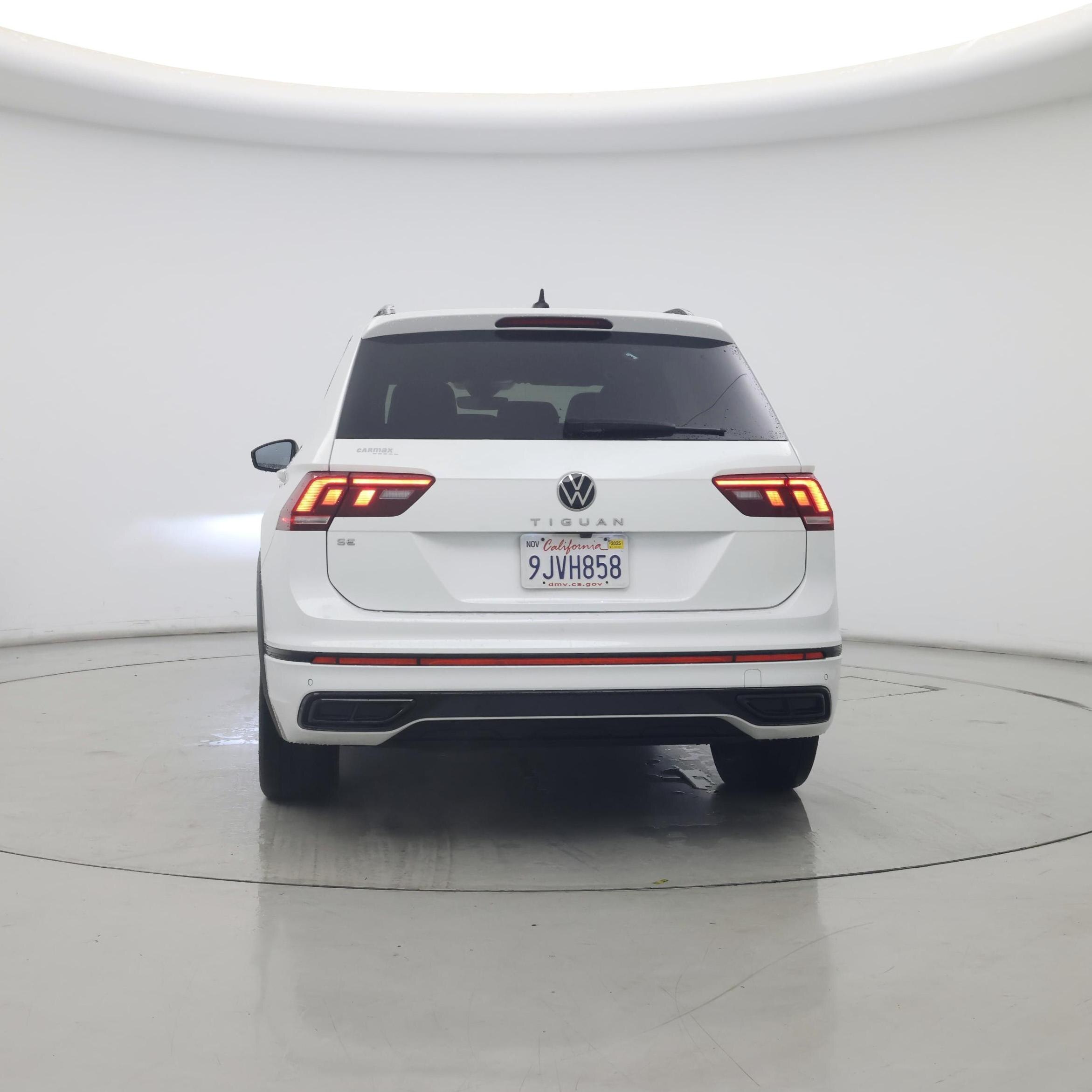 Thumbnail: 2023 Volkswagen Tiguan - 6