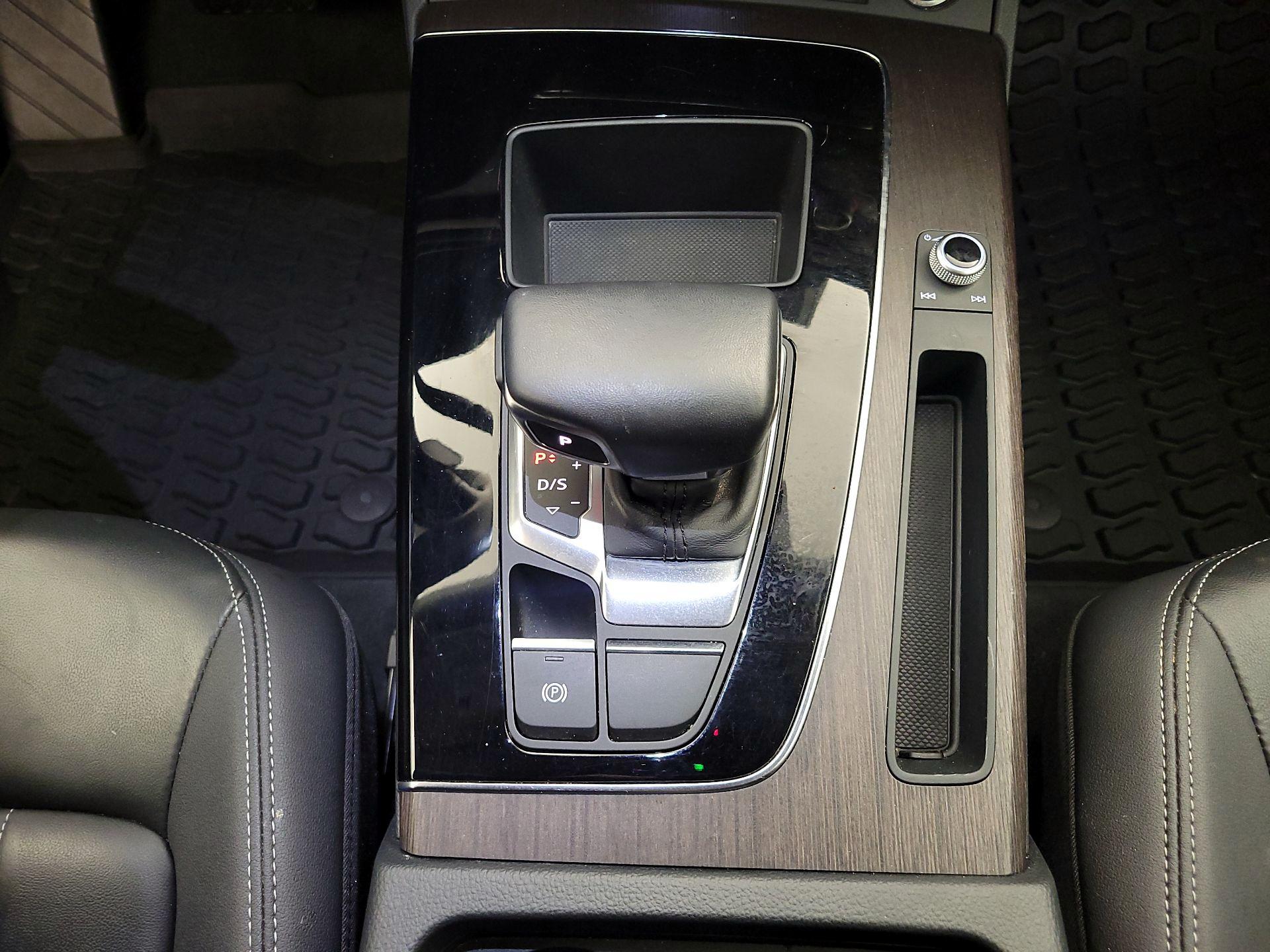 Thumbnail: 2023 Audi Q5 - 17