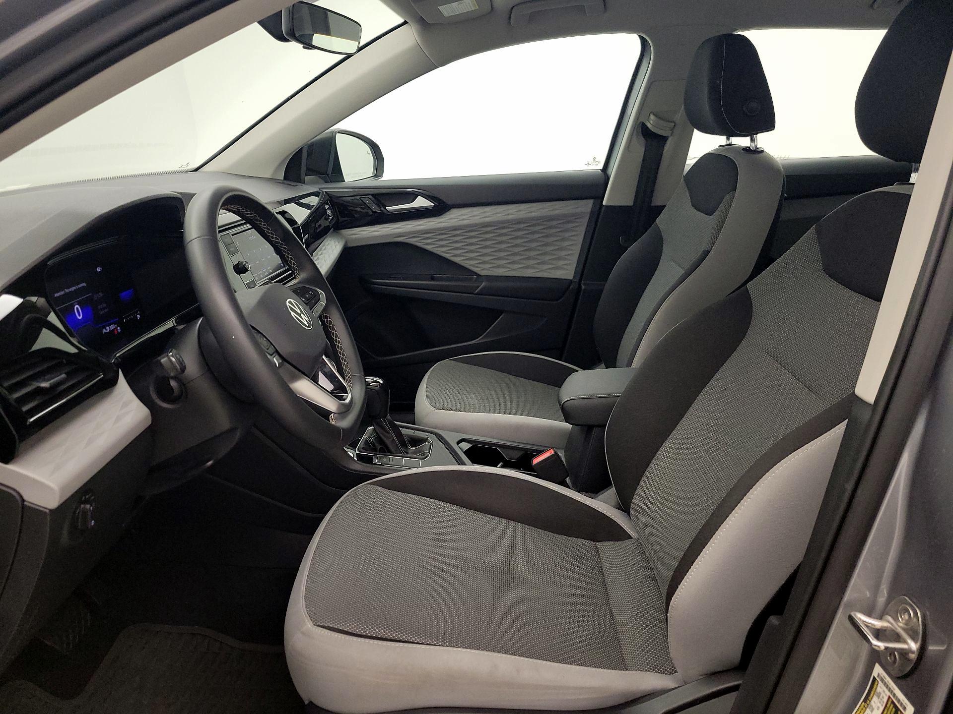 Thumbnail: 2023 Volkswagen Taos - 11