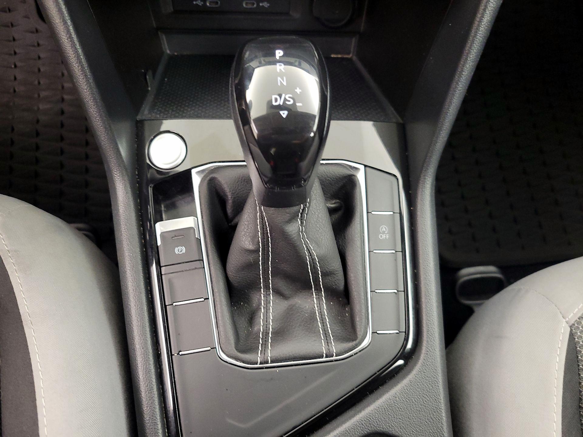 Thumbnail: 2023 Volkswagen Taos - 17