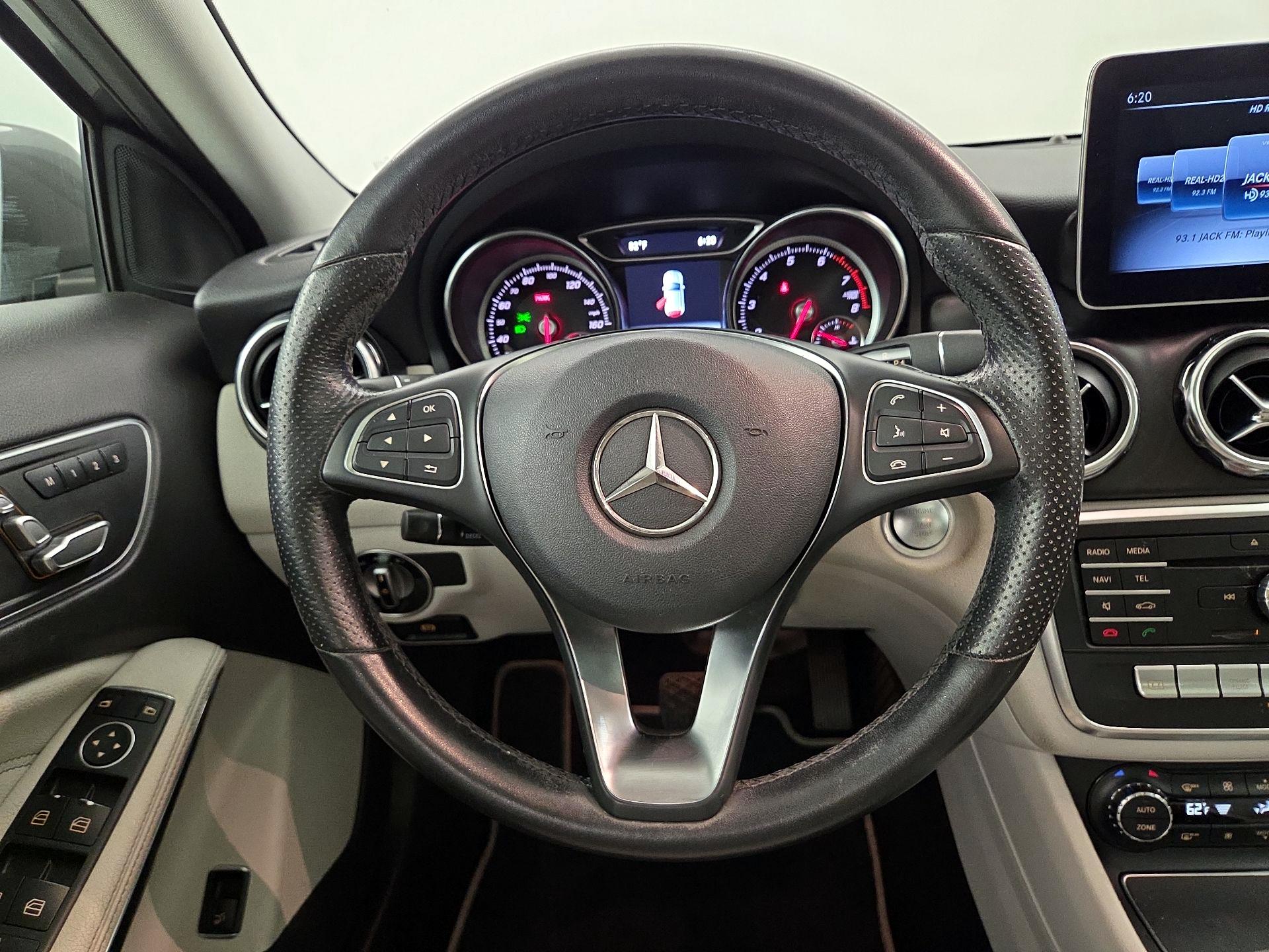 Thumbnail: 2020 Mercedes-Benz GLA - 10