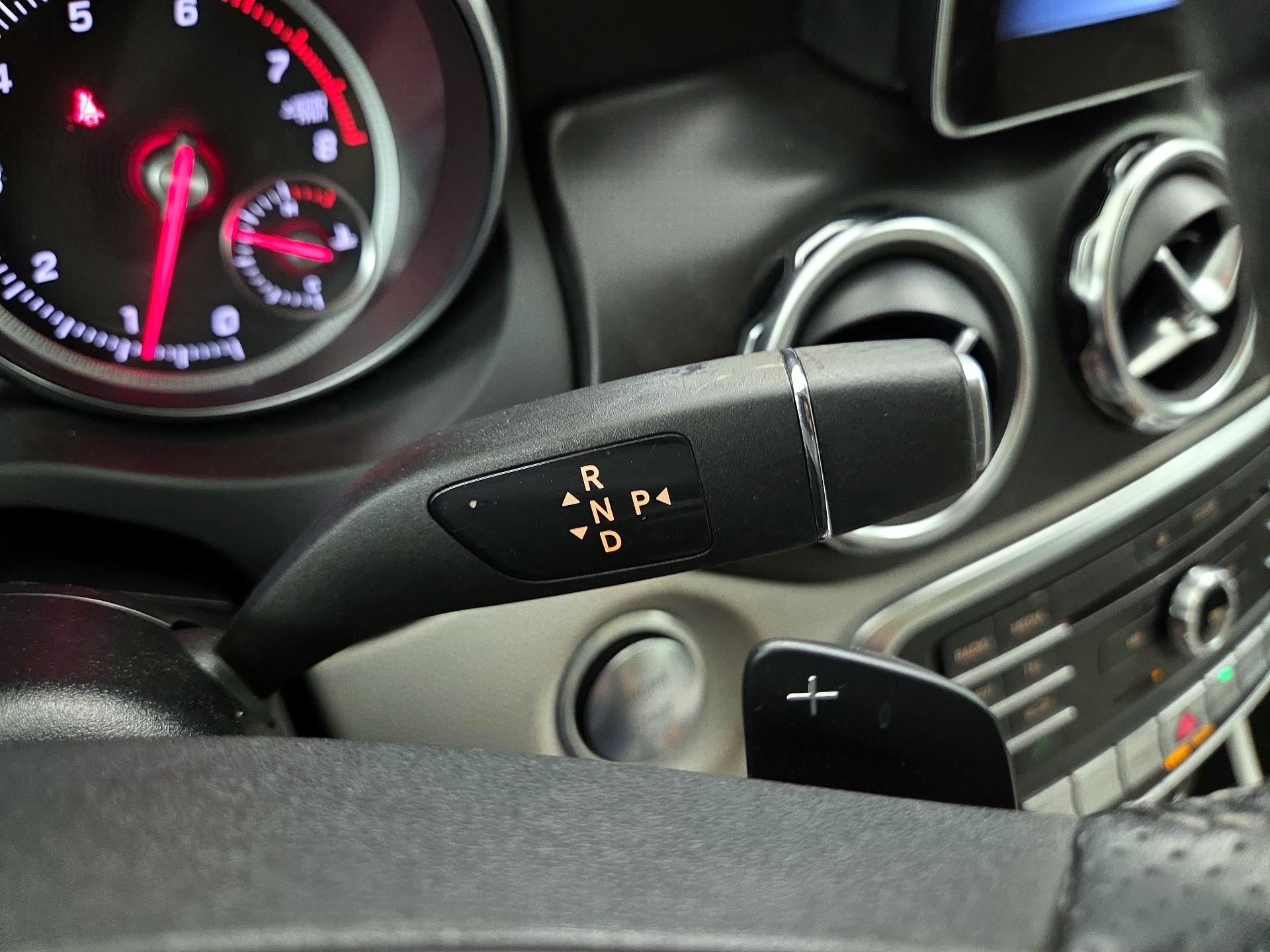 Thumbnail: 2020 Mercedes-Benz GLA - 17