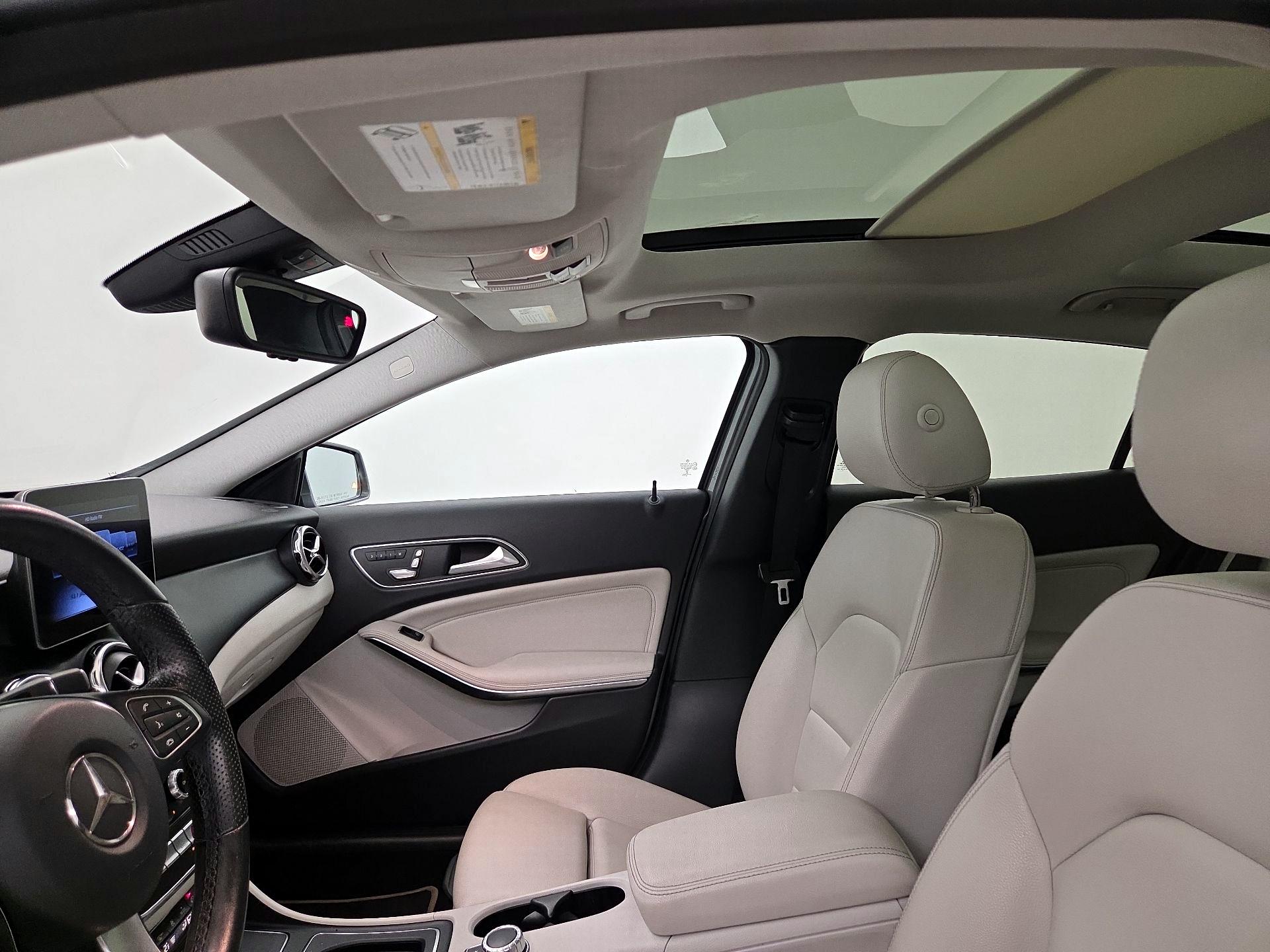 Thumbnail: 2020 Mercedes-Benz GLA - 19