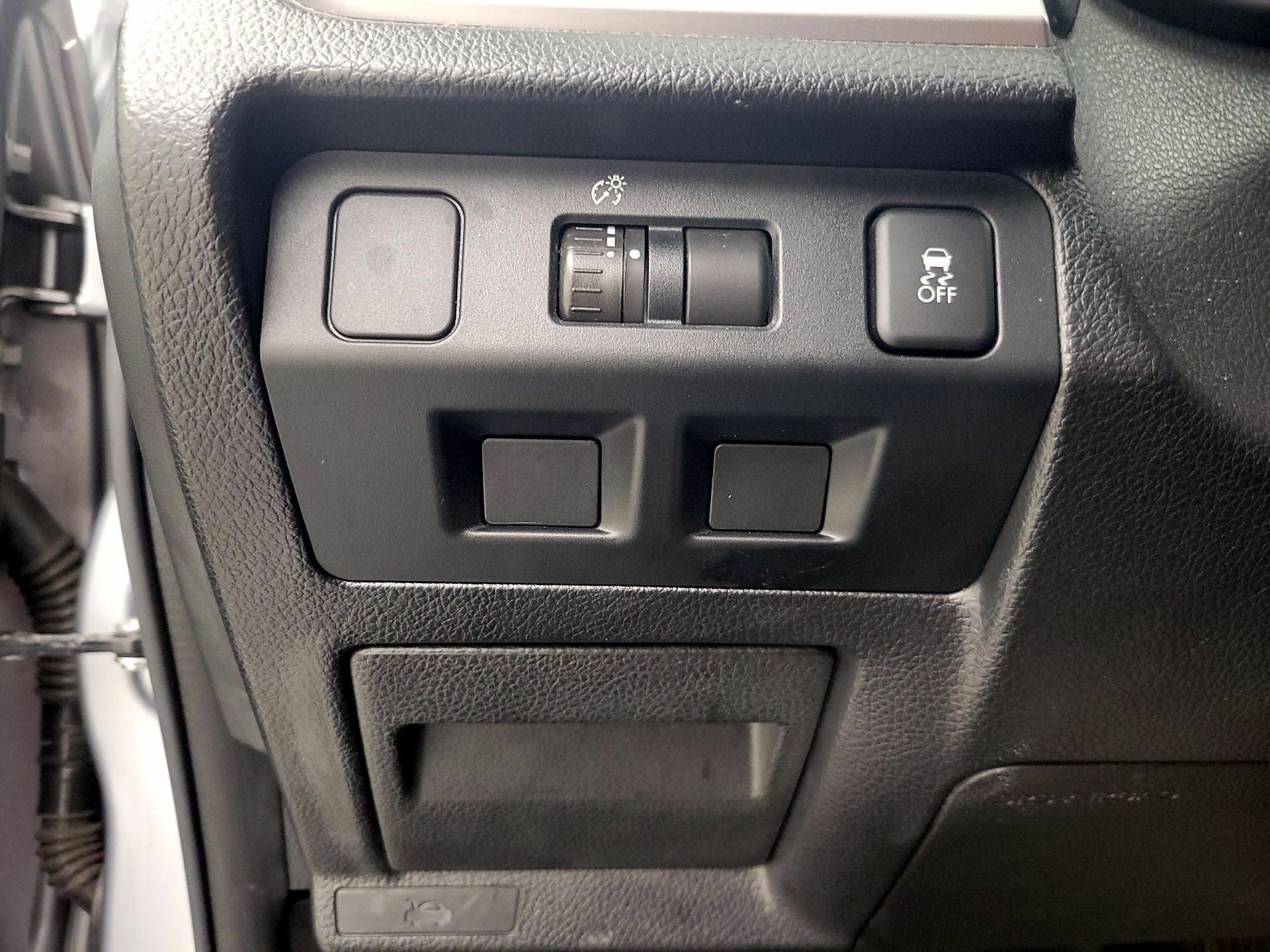 Thumbnail: 2014 Subaru XV Crosstrek - 13