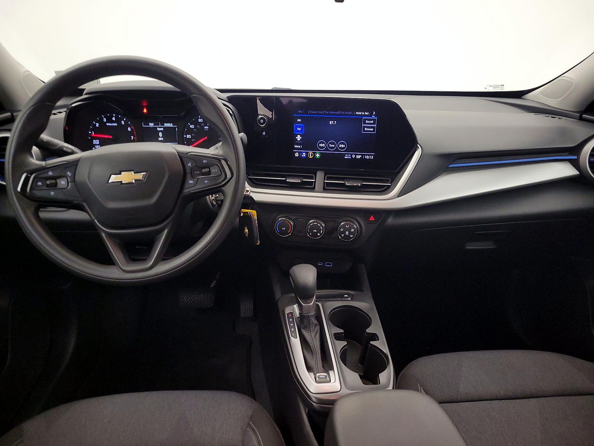 Thumbnail: 2024 Chevrolet Trax - 9