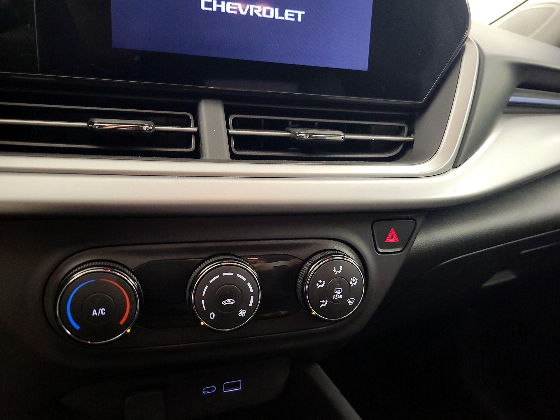 Thumbnail: 2024 Chevrolet Trax - 16