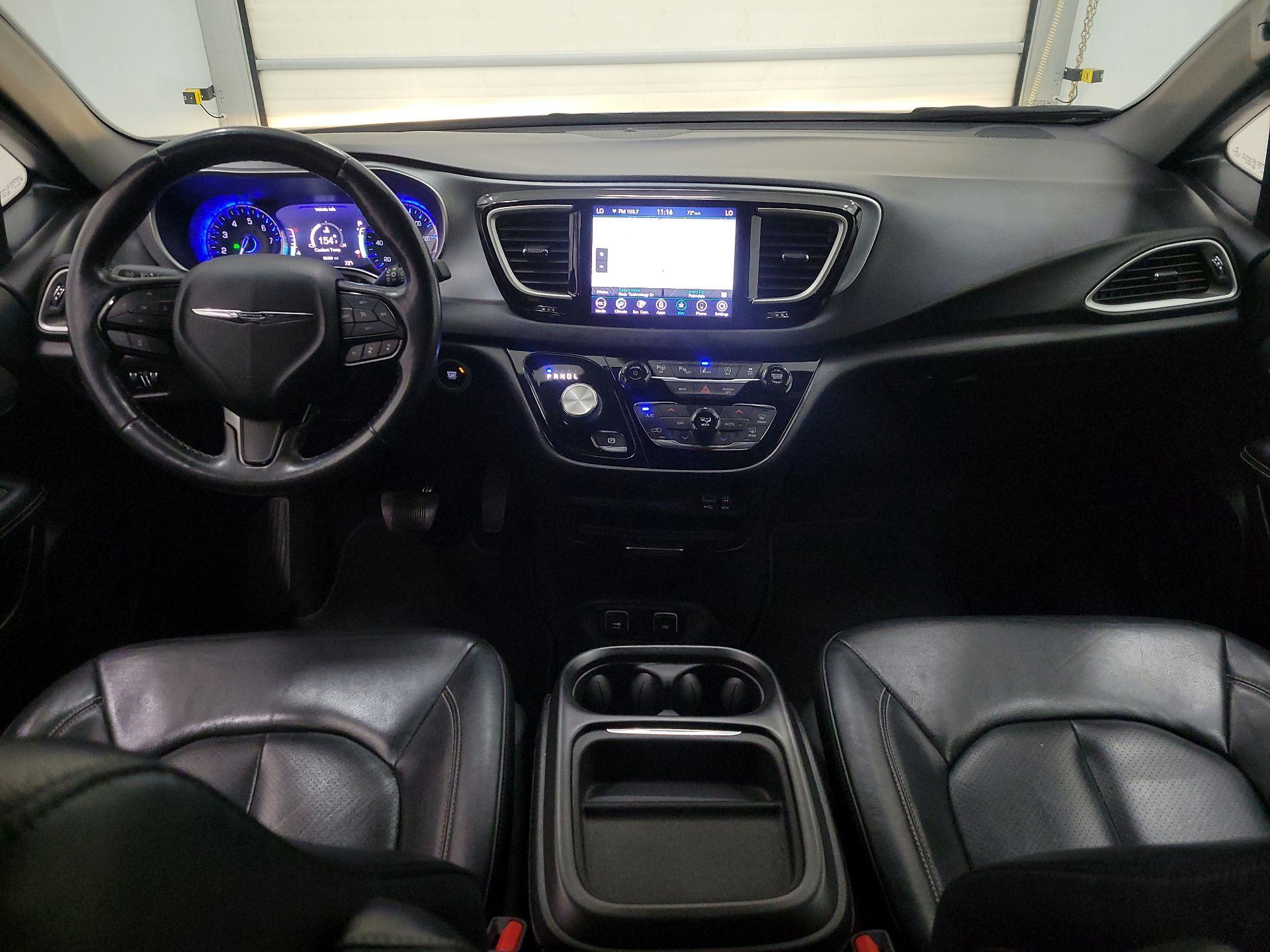 Thumbnail: 2020 Chrysler Pacifica - 9