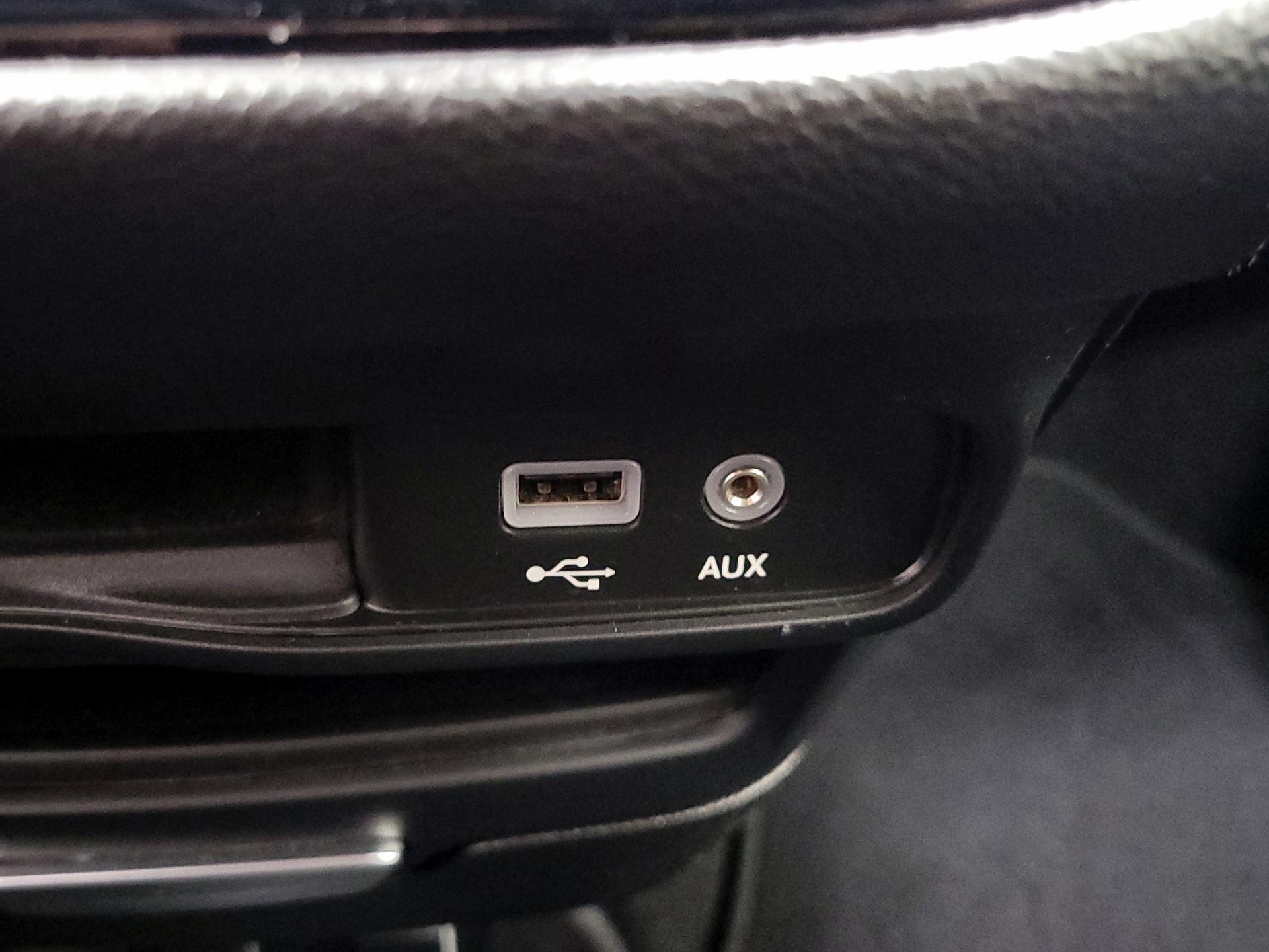 Thumbnail: 2020 Chrysler Pacifica - 19