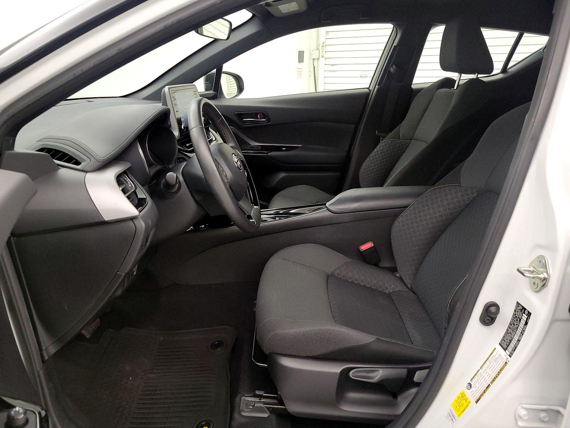 Thumbnail: 2022 Toyota C-HR - 11