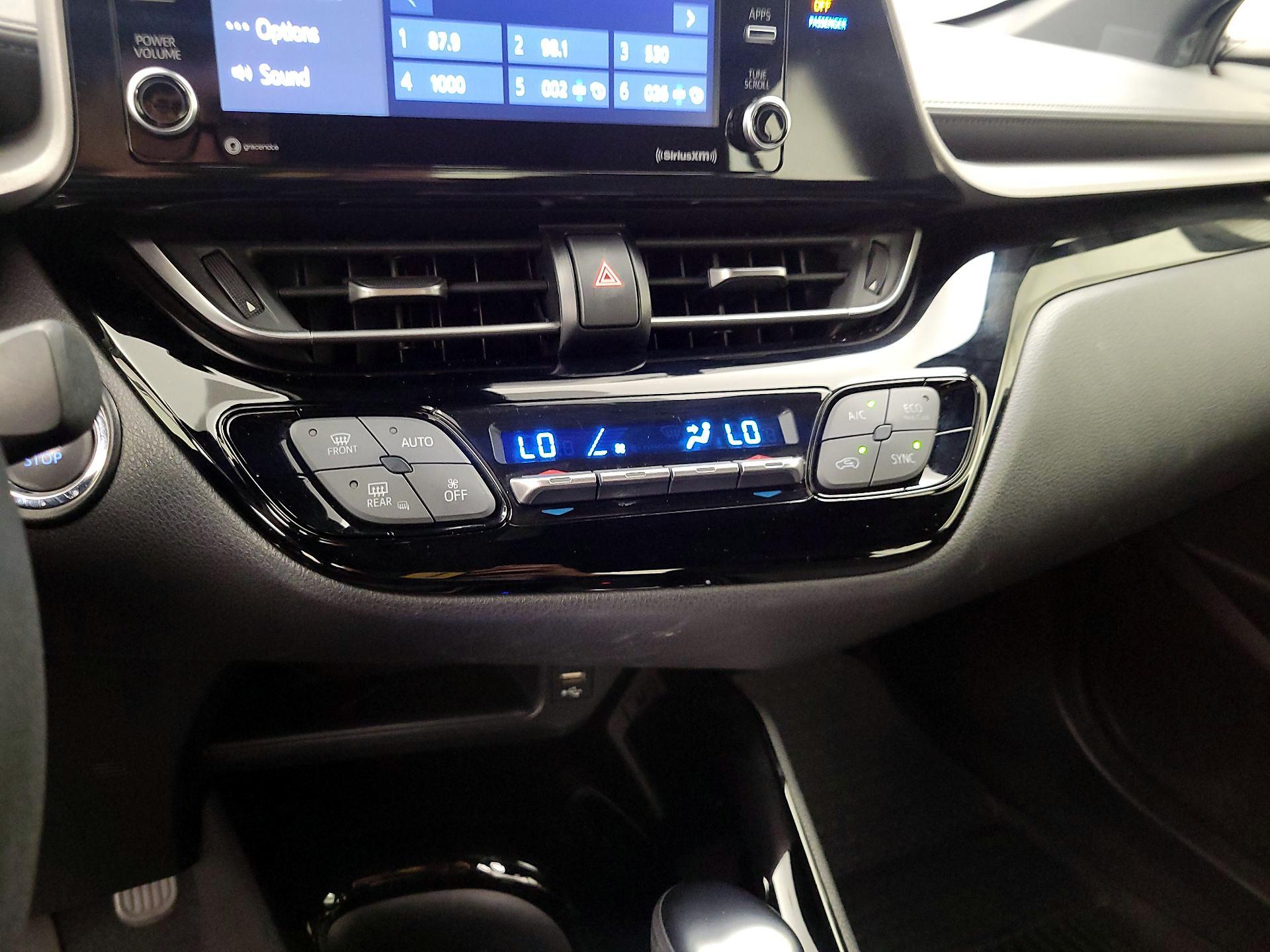 Thumbnail: 2022 Toyota C-HR - 16