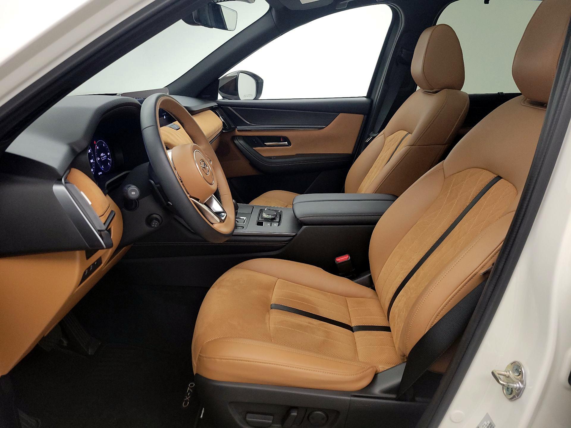 Thumbnail: 2025 Mazda CX-70 - 11