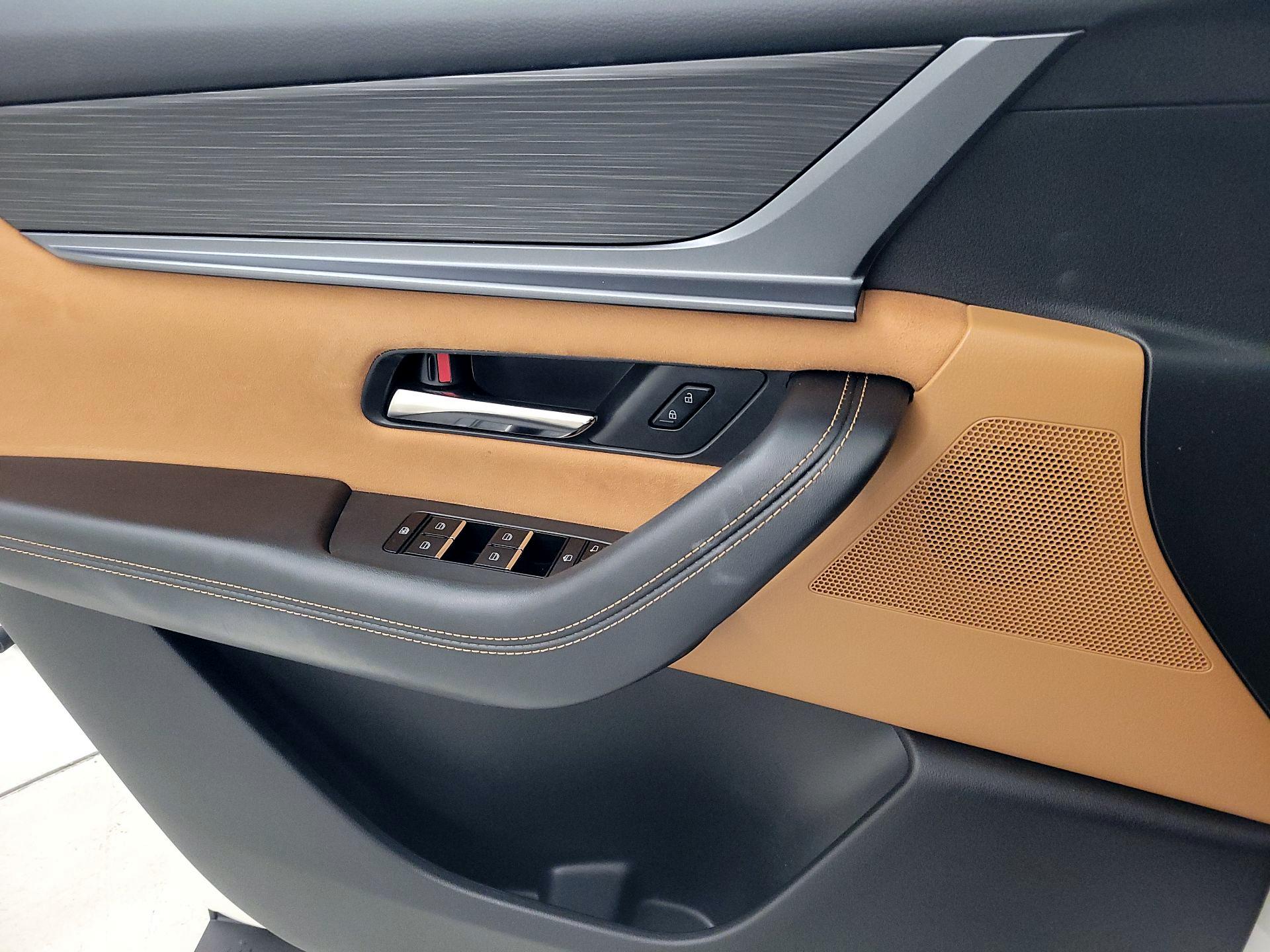 Thumbnail: 2025 Mazda CX-70 - 12