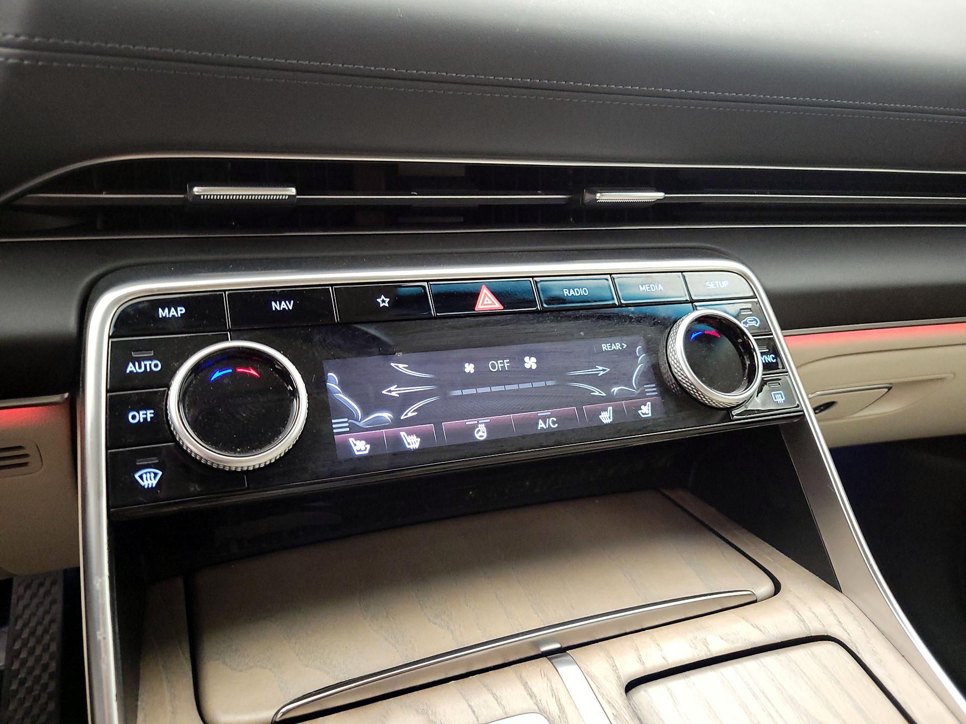 Thumbnail: 2022 Genesis GV80 - 17