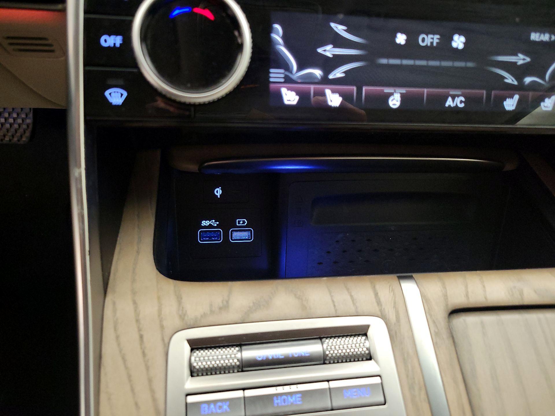 Thumbnail: 2022 Genesis GV80 - 19