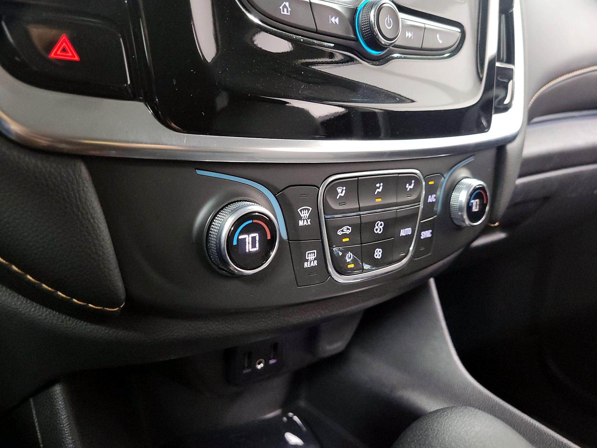 Thumbnail: 2021 Chevrolet Traverse - 16