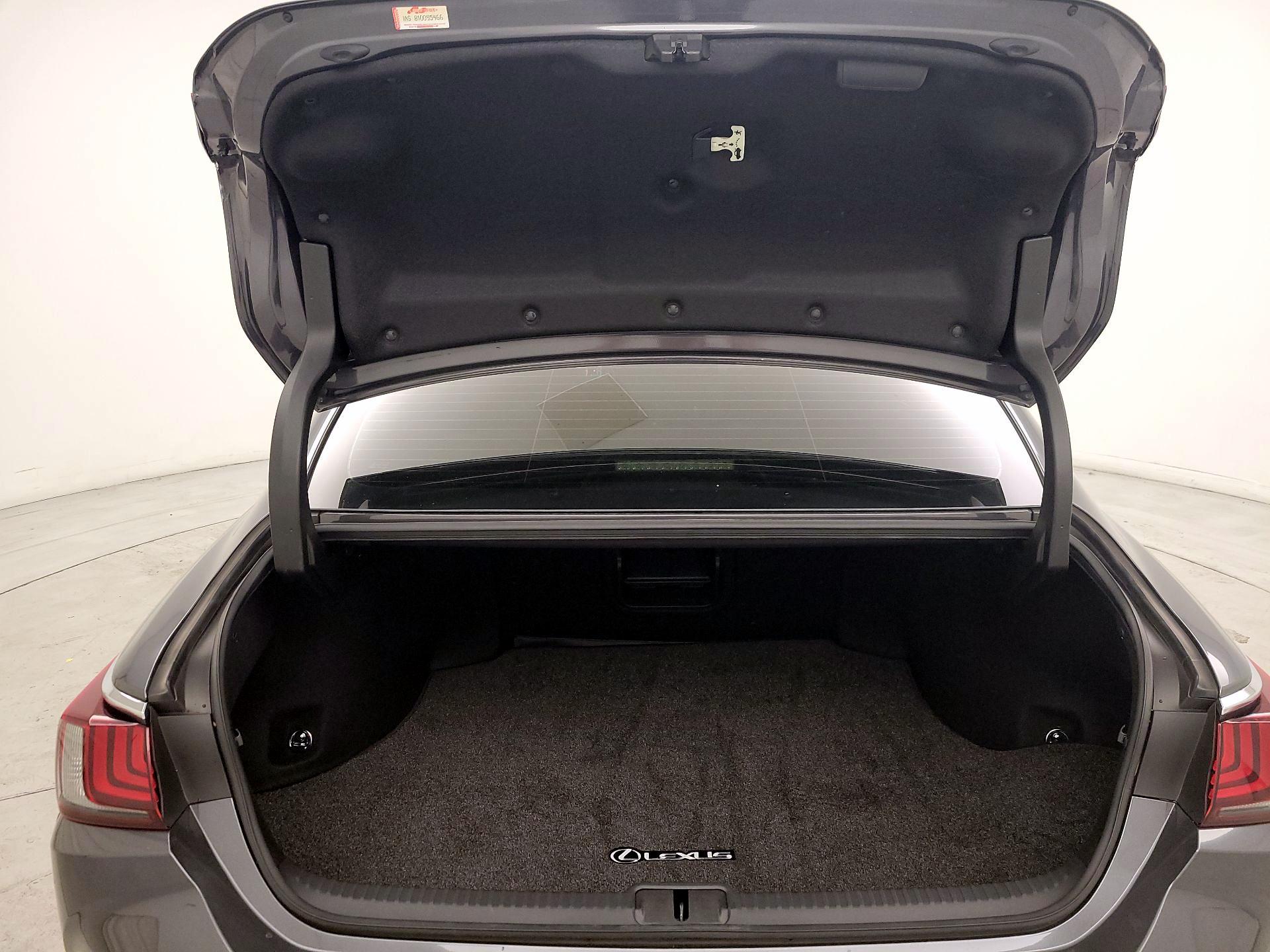 Thumbnail: 2022 Lexus ES - 20