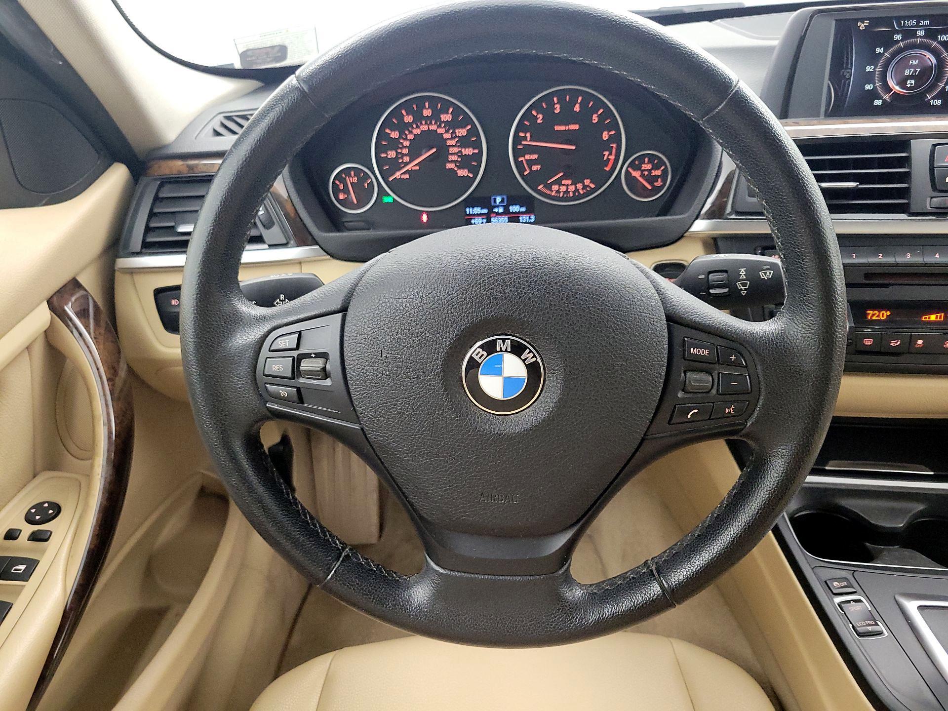 Thumbnail: 2015 BMW 3 Series - 10