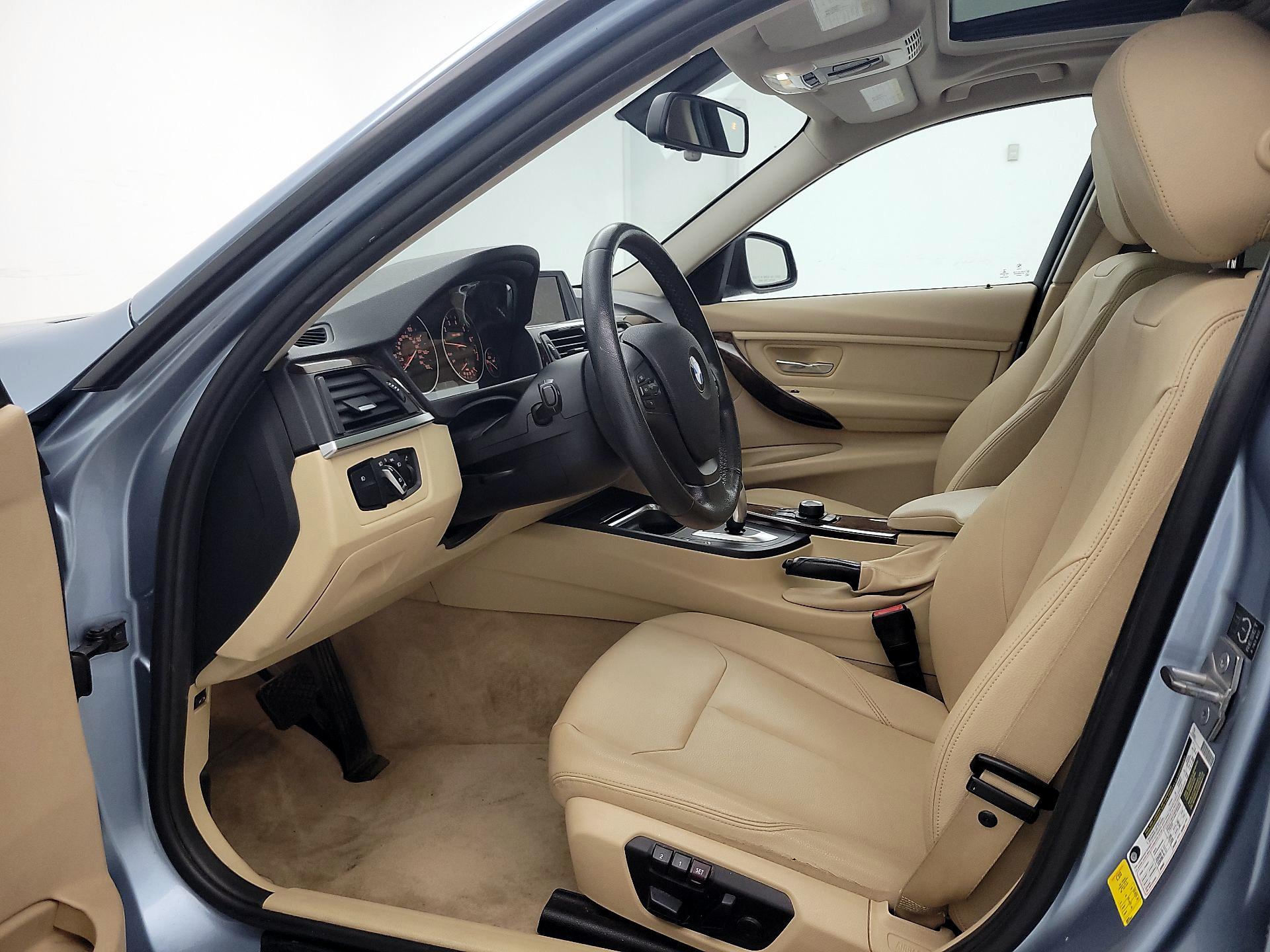 Thumbnail: 2015 BMW 3 Series - 11