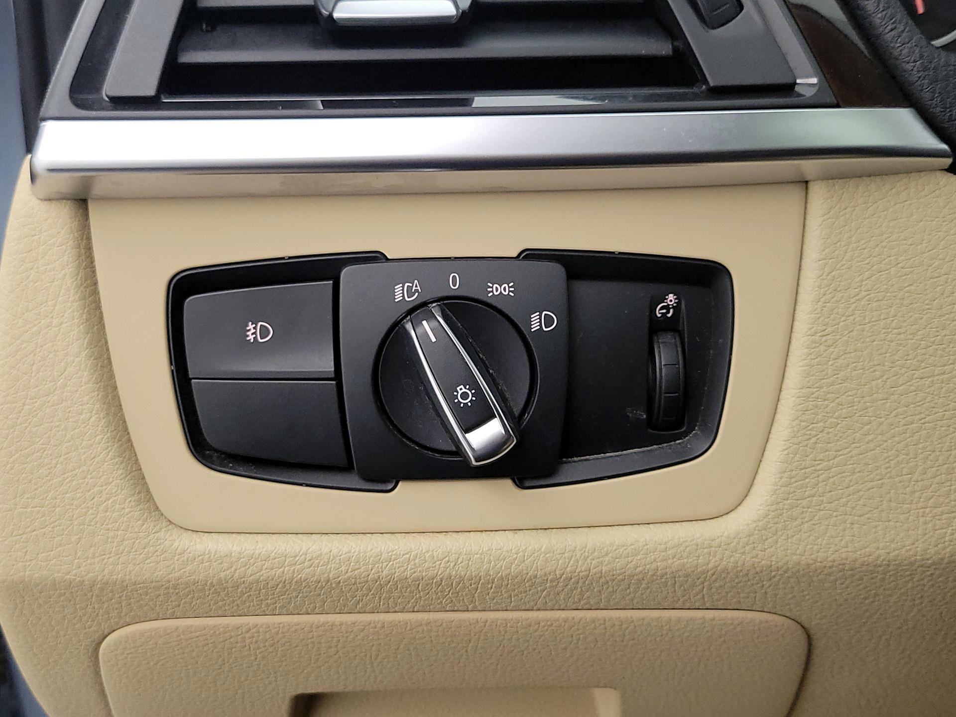 Thumbnail: 2015 BMW 3 Series - 13