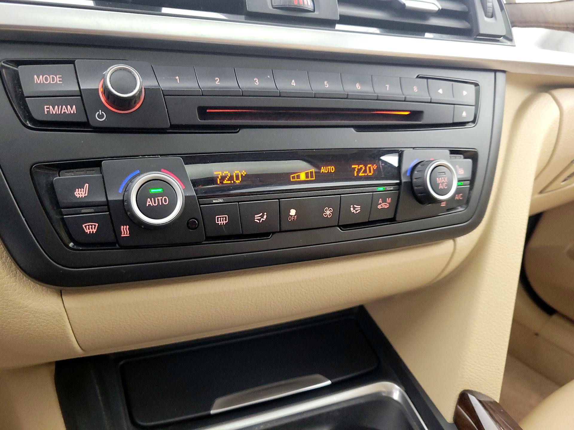 Thumbnail: 2015 BMW 3 Series - 15