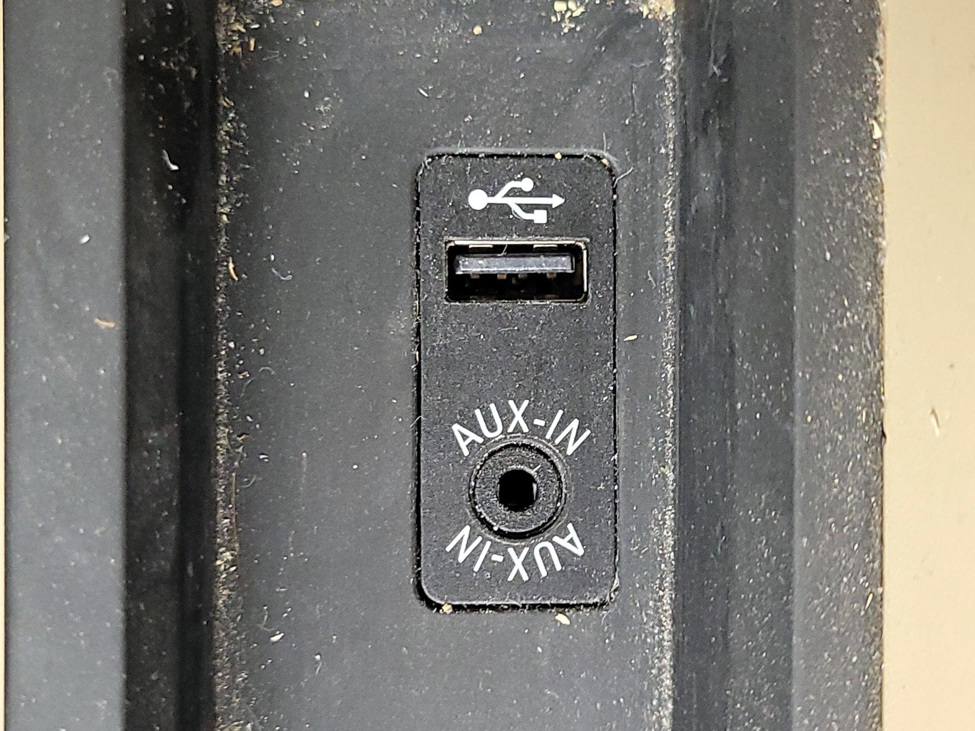 Thumbnail: 2015 BMW 3 Series - 17