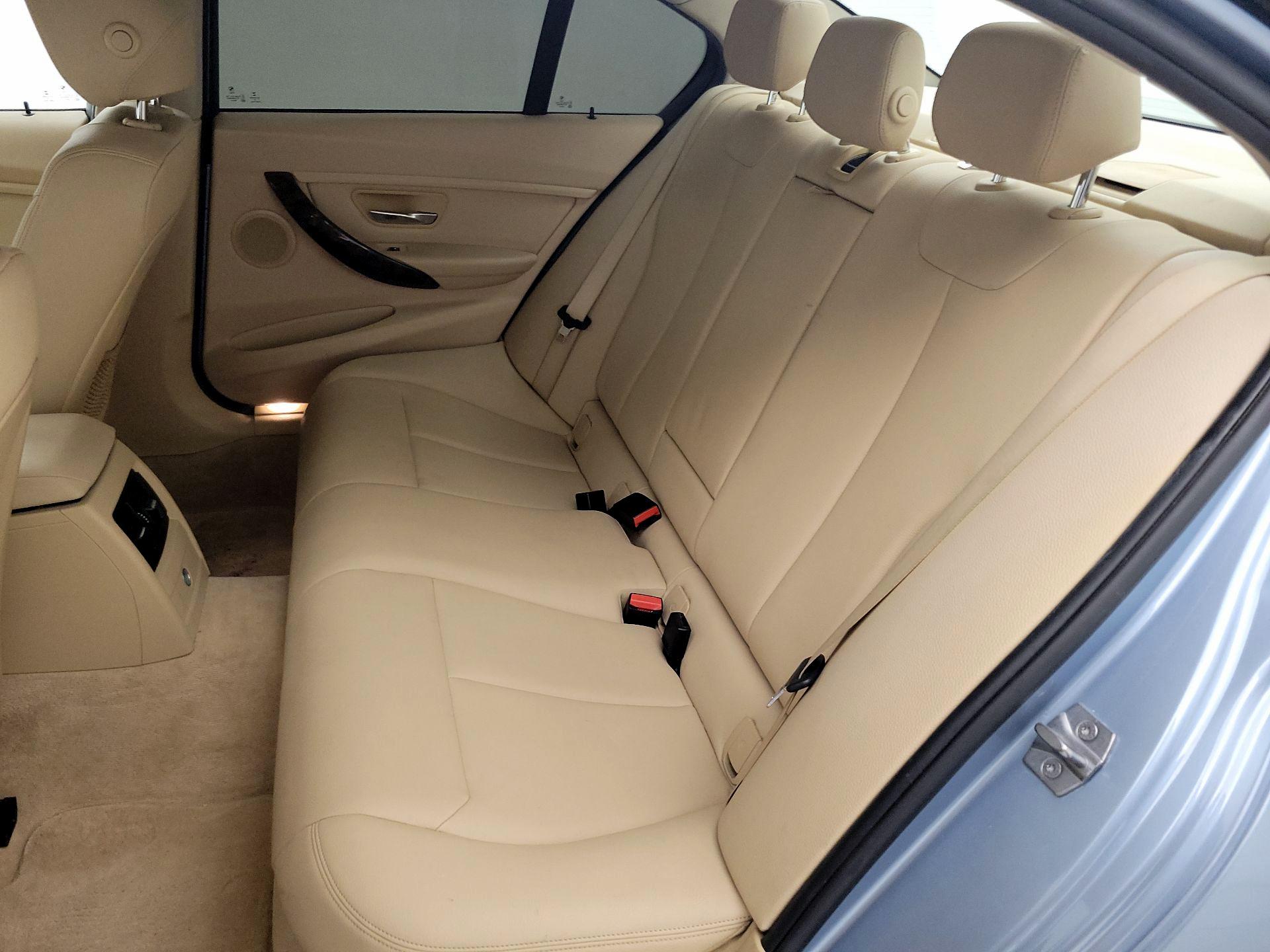 Thumbnail: 2015 BMW 3 Series - 19