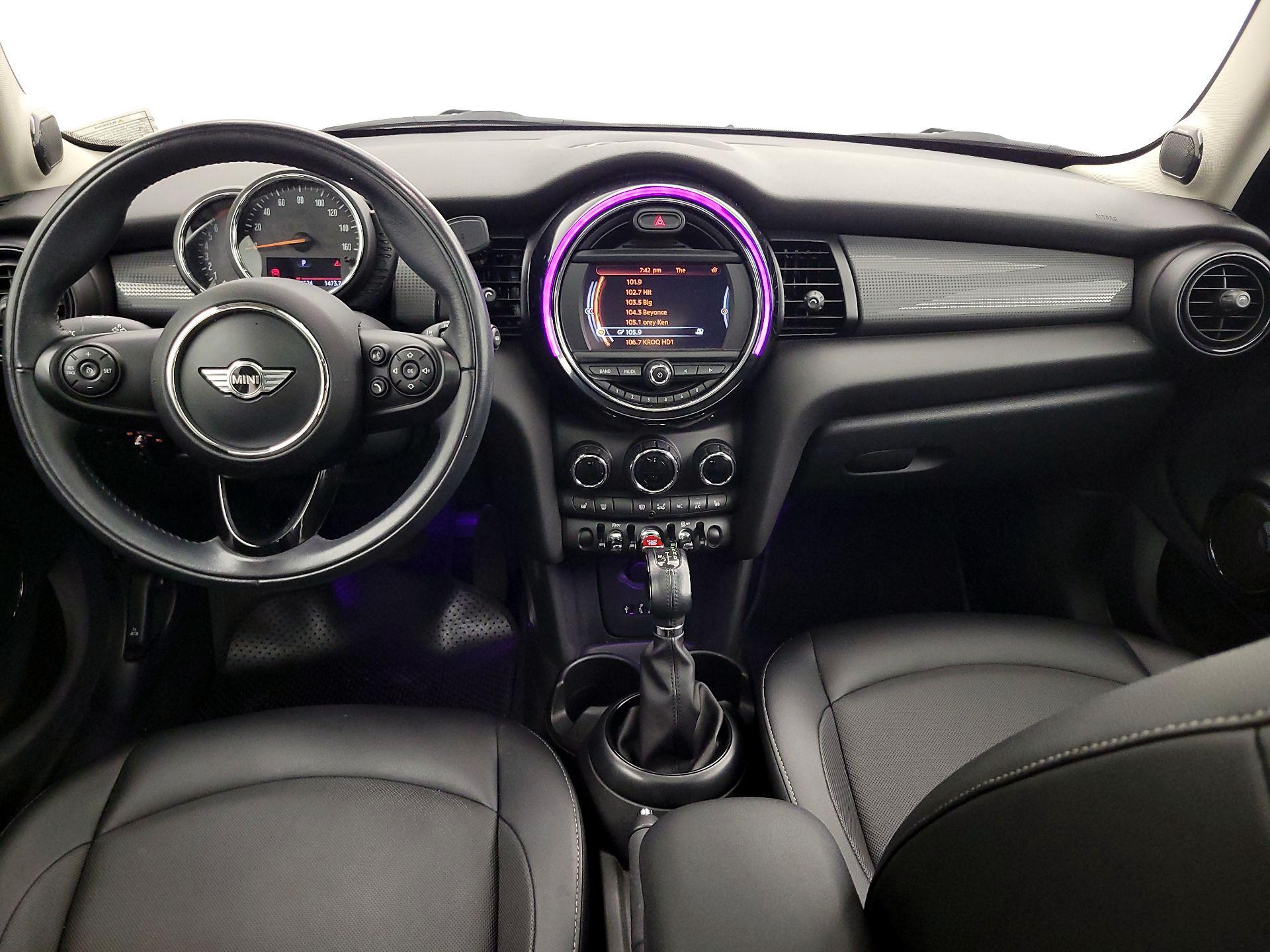 Thumbnail: 2017 MINI Cooper Hardtop - 9