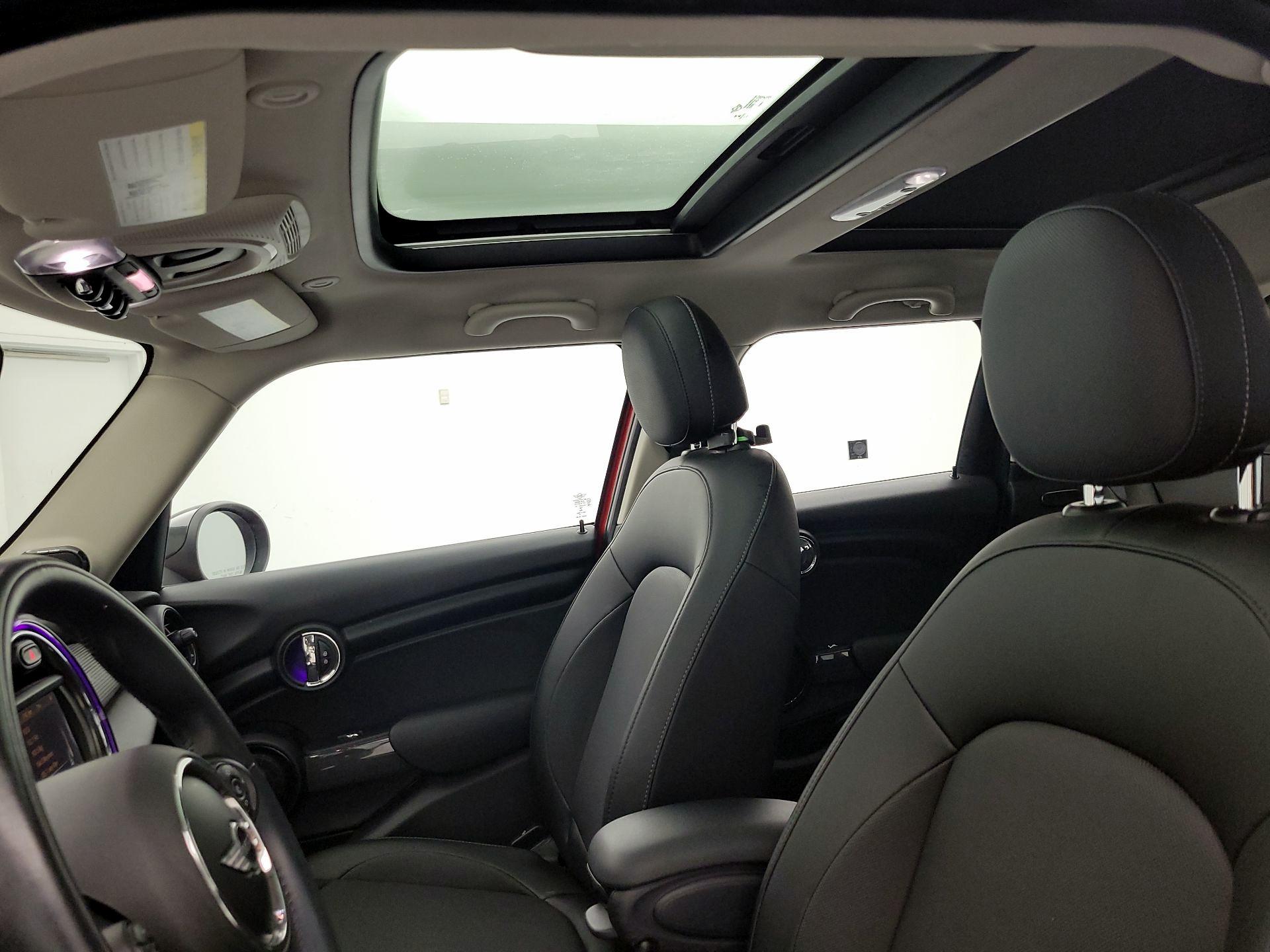 Thumbnail: 2017 MINI Cooper Hardtop - 18