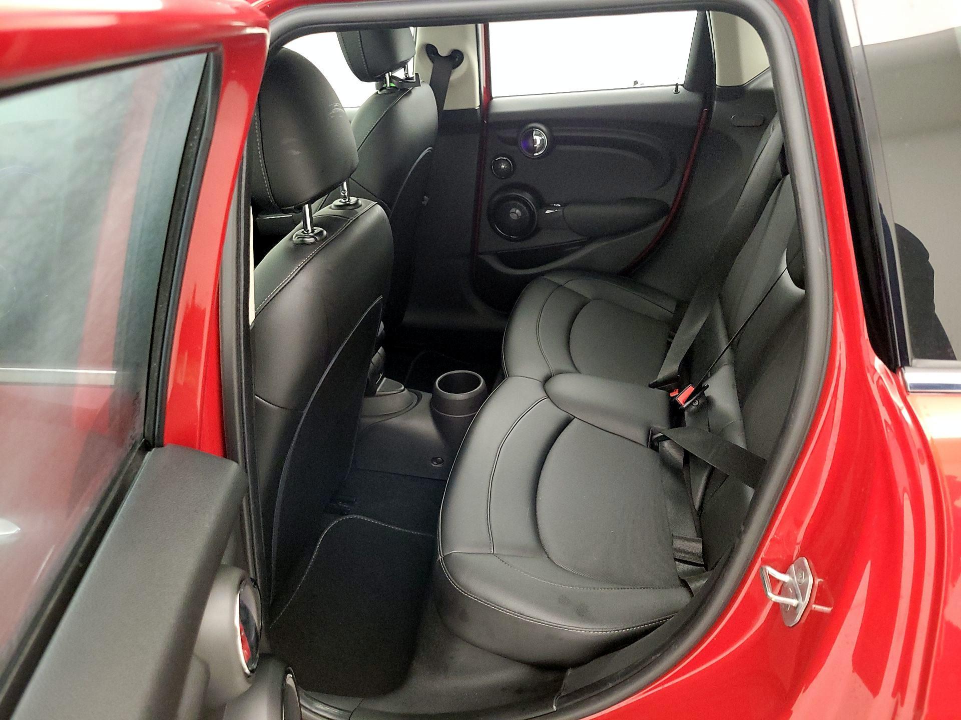 Thumbnail: 2017 MINI Cooper Hardtop - 19