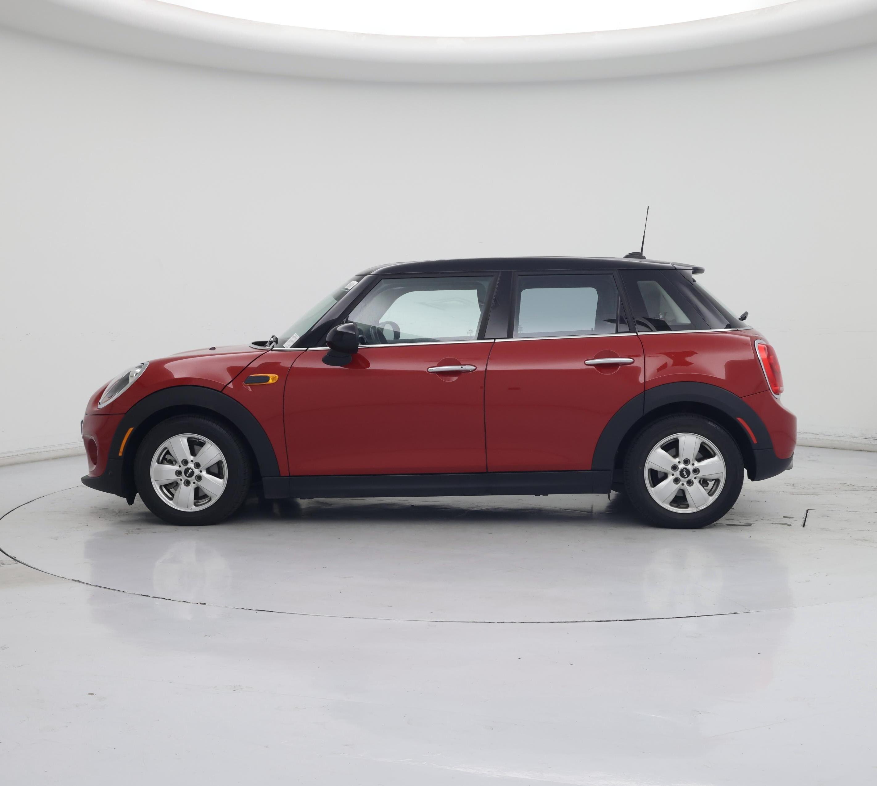 Thumbnail: 2017 MINI Cooper Hardtop - 3