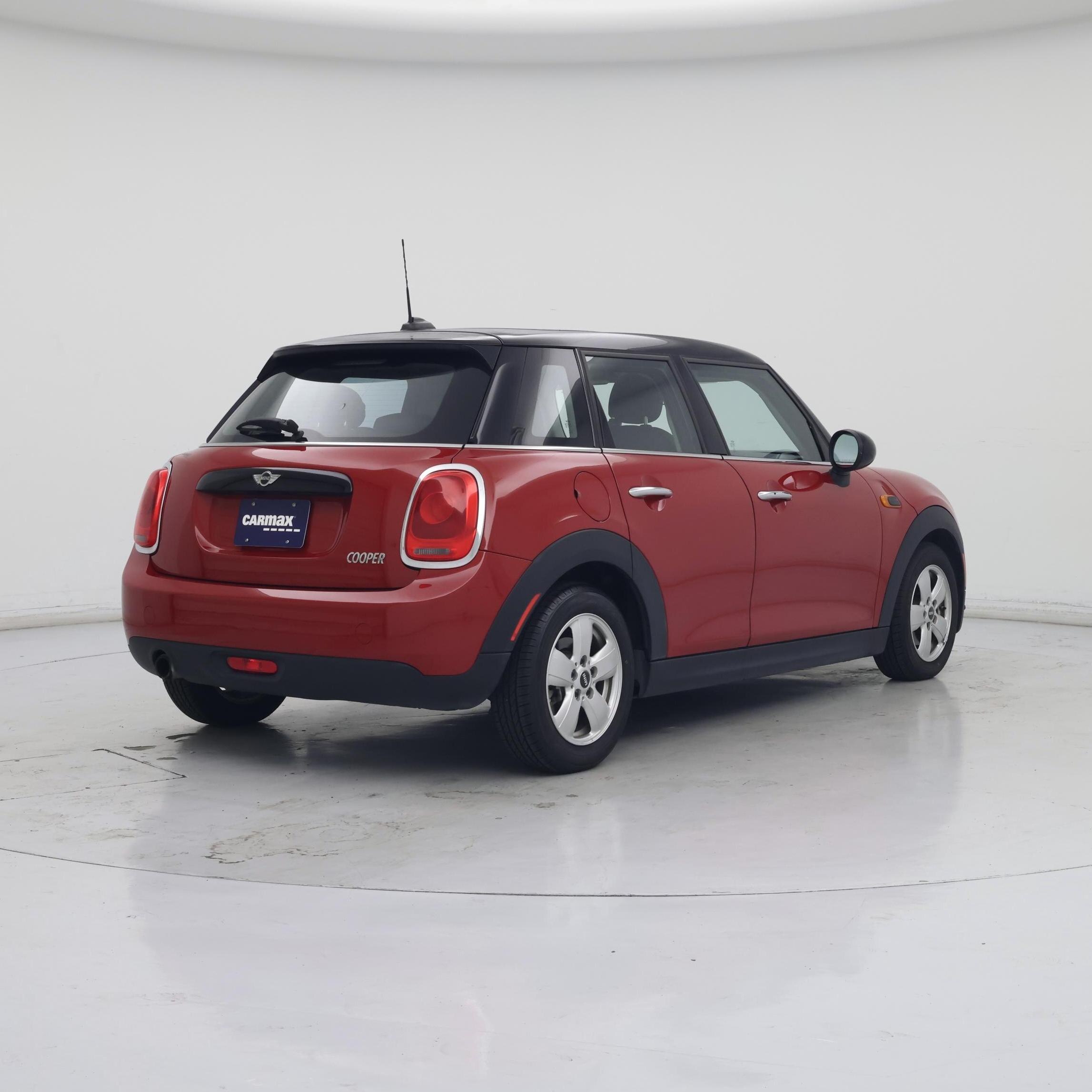 Thumbnail: 2017 MINI Cooper Hardtop - 8