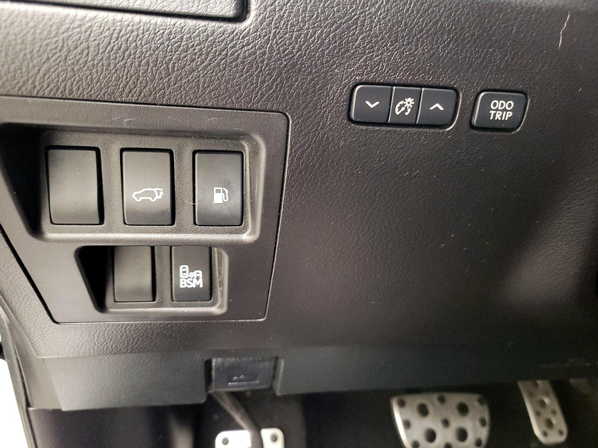 Thumbnail: 2015 Lexus RX - 13