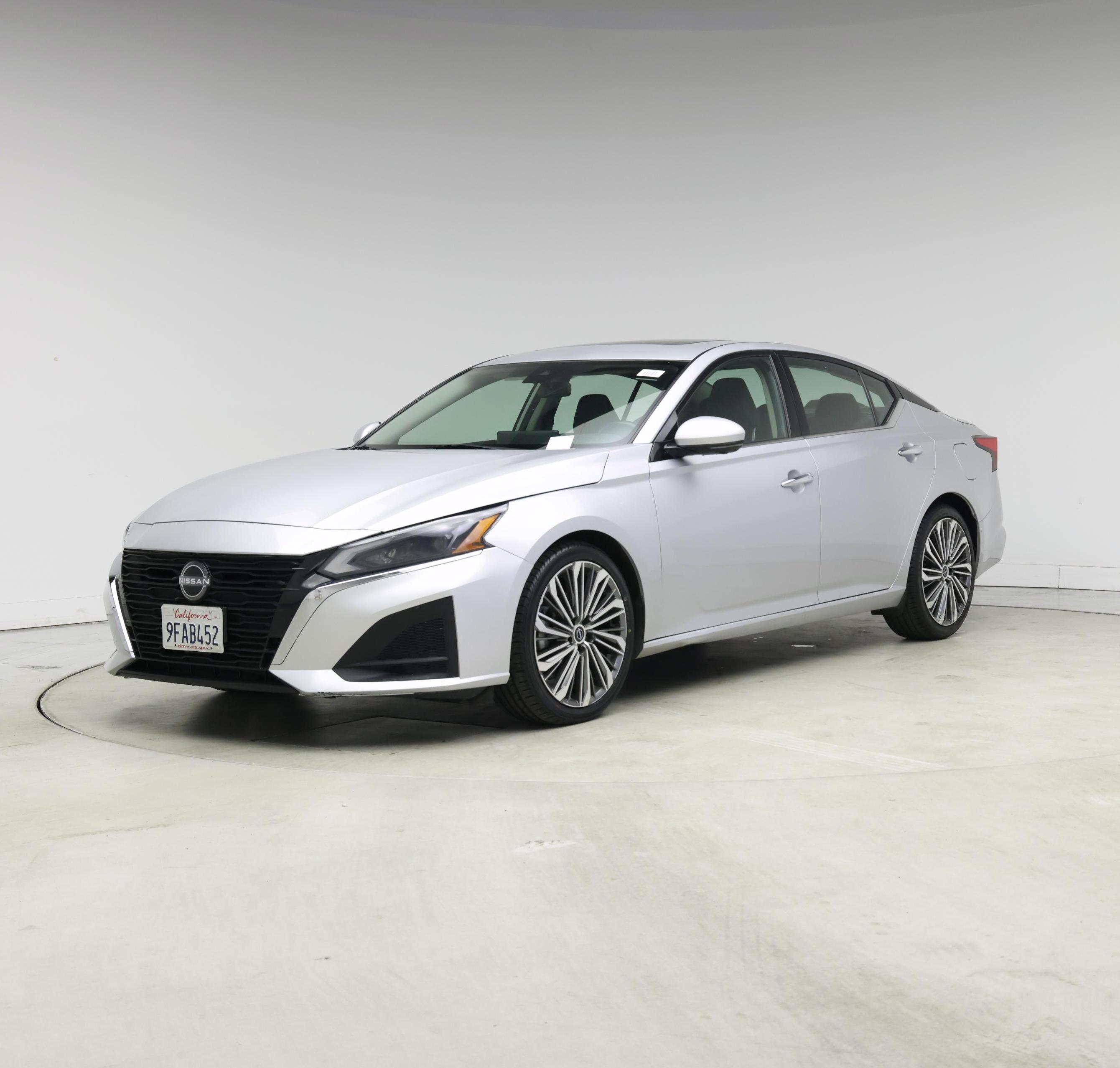 Thumbnail: 2023 Nissan Altima - 4