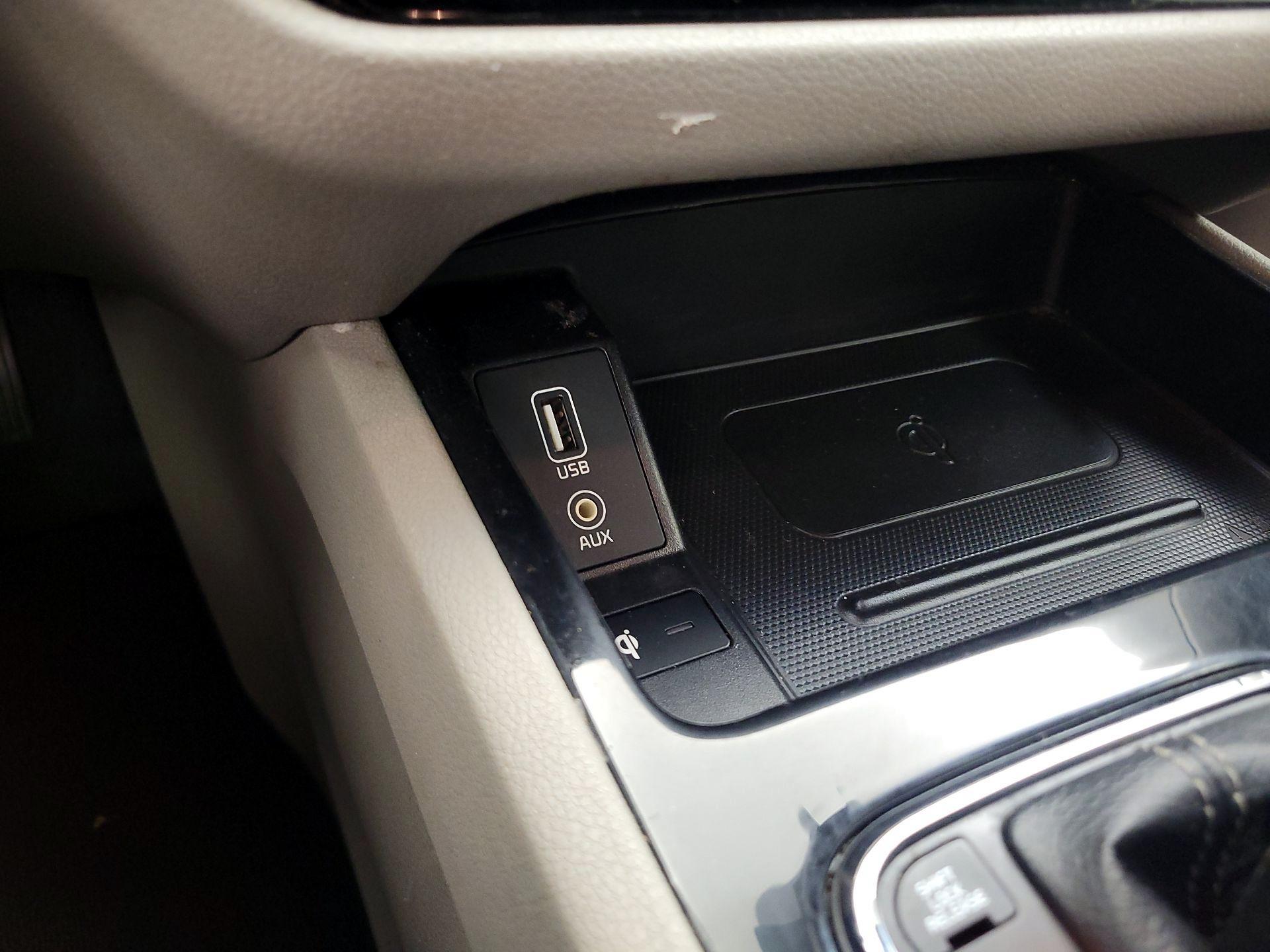 Thumbnail: 2020 Kia Sedona - 18