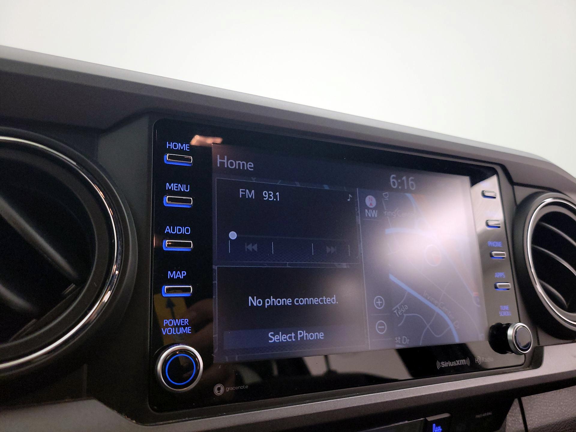 Thumbnail: 2020 Toyota Tacoma - 14