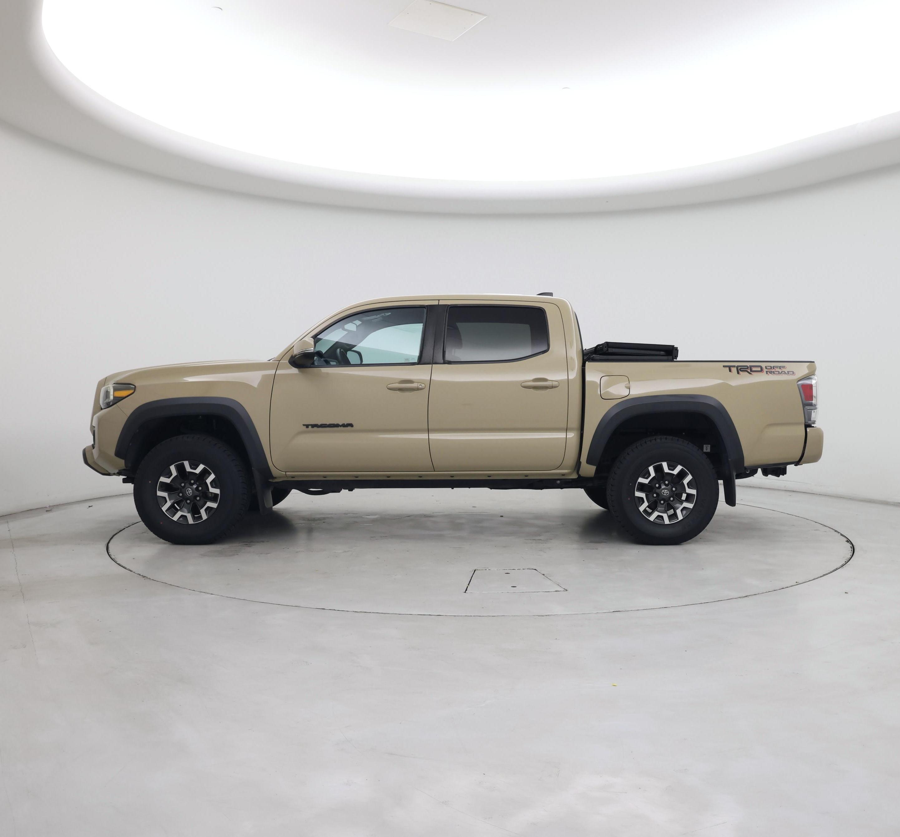 Thumbnail: 2020 Toyota Tacoma - 3