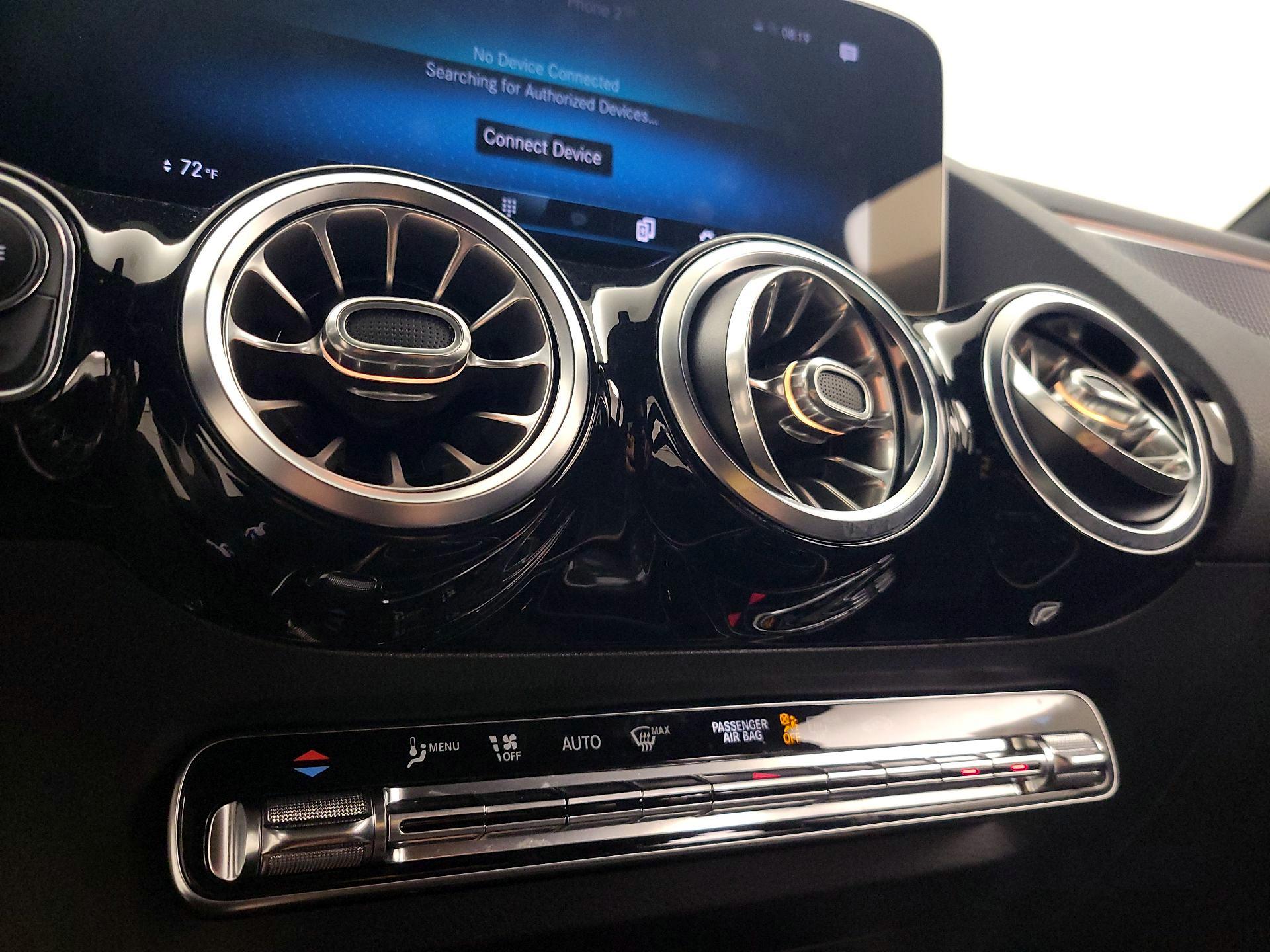 Thumbnail: 2021 Mercedes-Benz GLA - 16